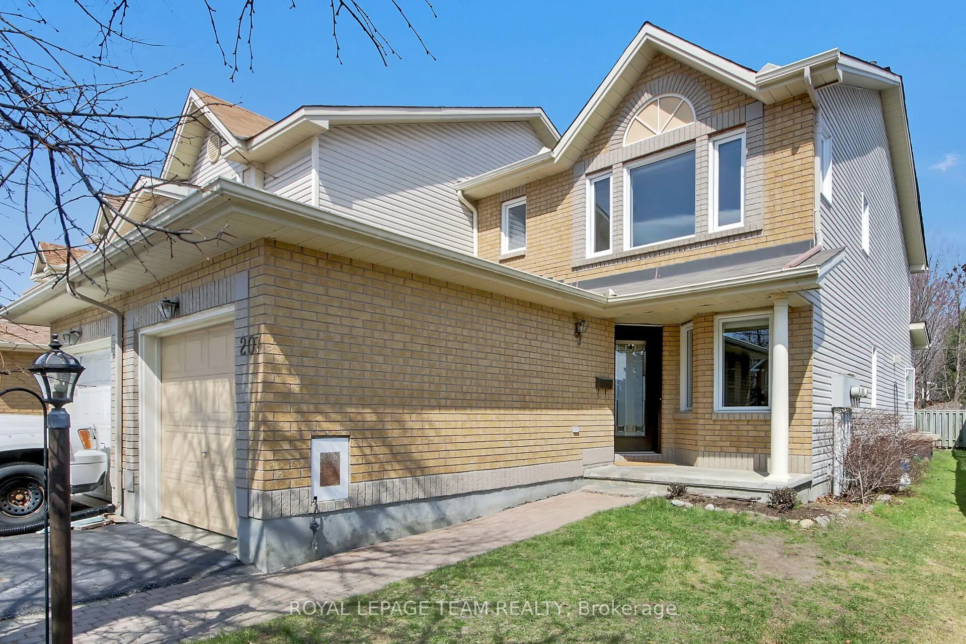 Photo 2 of 207 Beatrice Drive, Ottawa, Barrhaven - Longfields — HOMEH