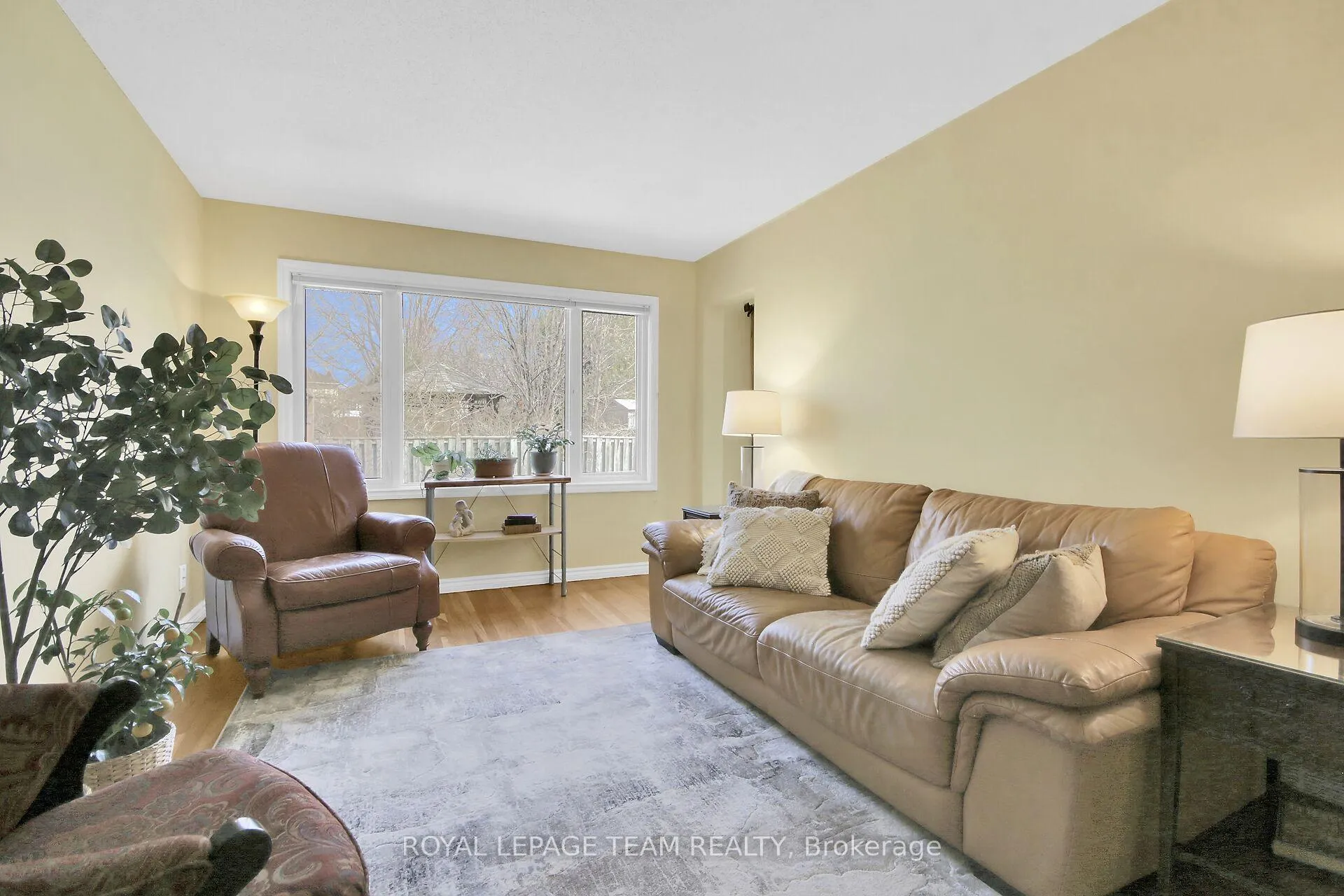 Photo 9 of 207 Beatrice Drive, Ottawa, Barrhaven - Longfields — HOMEH
