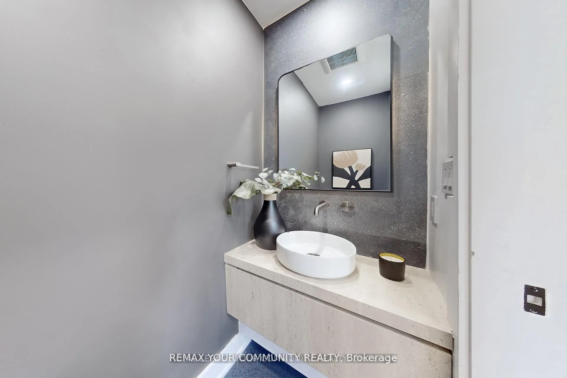 Photo 13 of 32 Endean Avenue, Toronto, South Riverdale — HOMEH