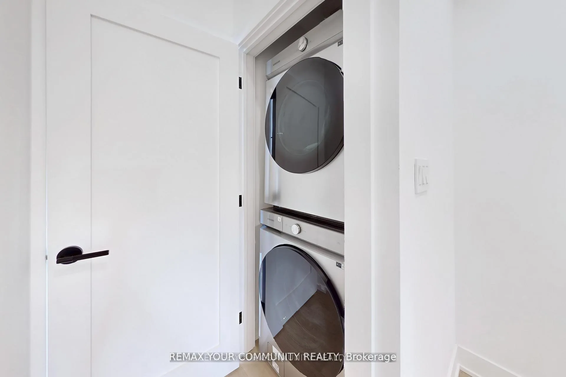 Photo 27 of 32 Endean Avenue, Toronto, South Riverdale — HOMEH