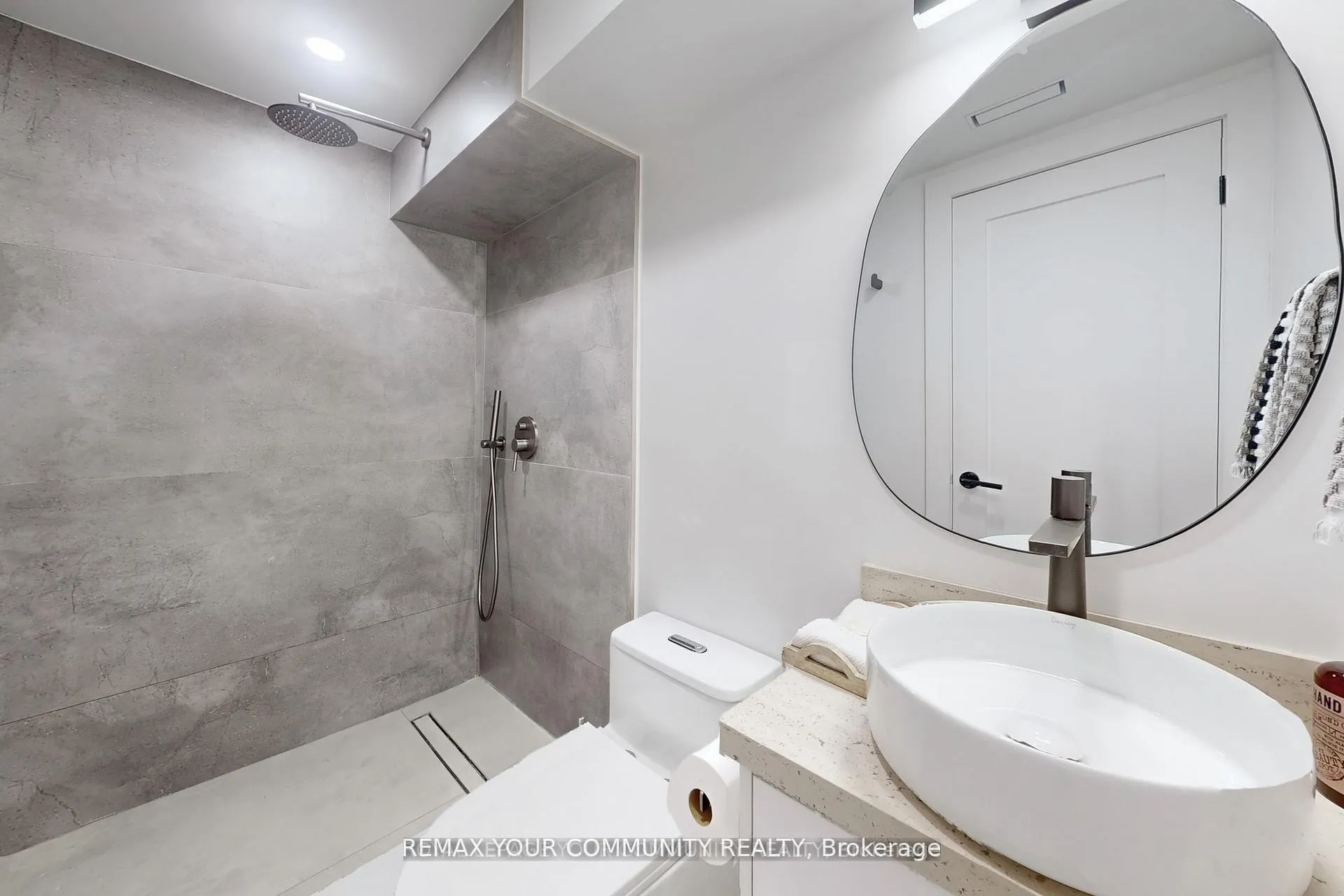 Photo 40 of 32 Endean Avenue, Toronto, South Riverdale — HOMEH