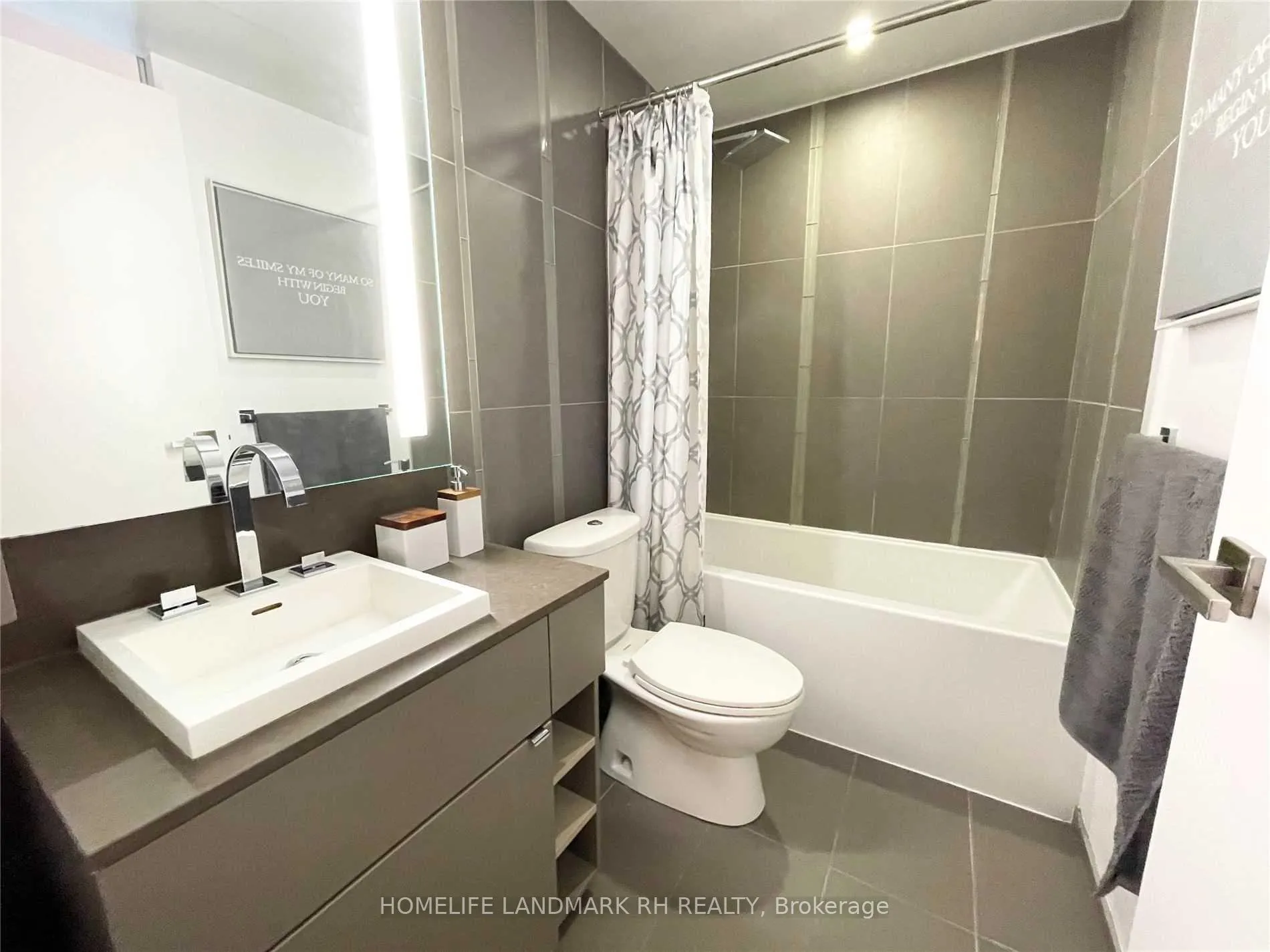Photo 10 of Unit 818, 101 Peter Street, Toronto, Waterfront Communities — HOMEH