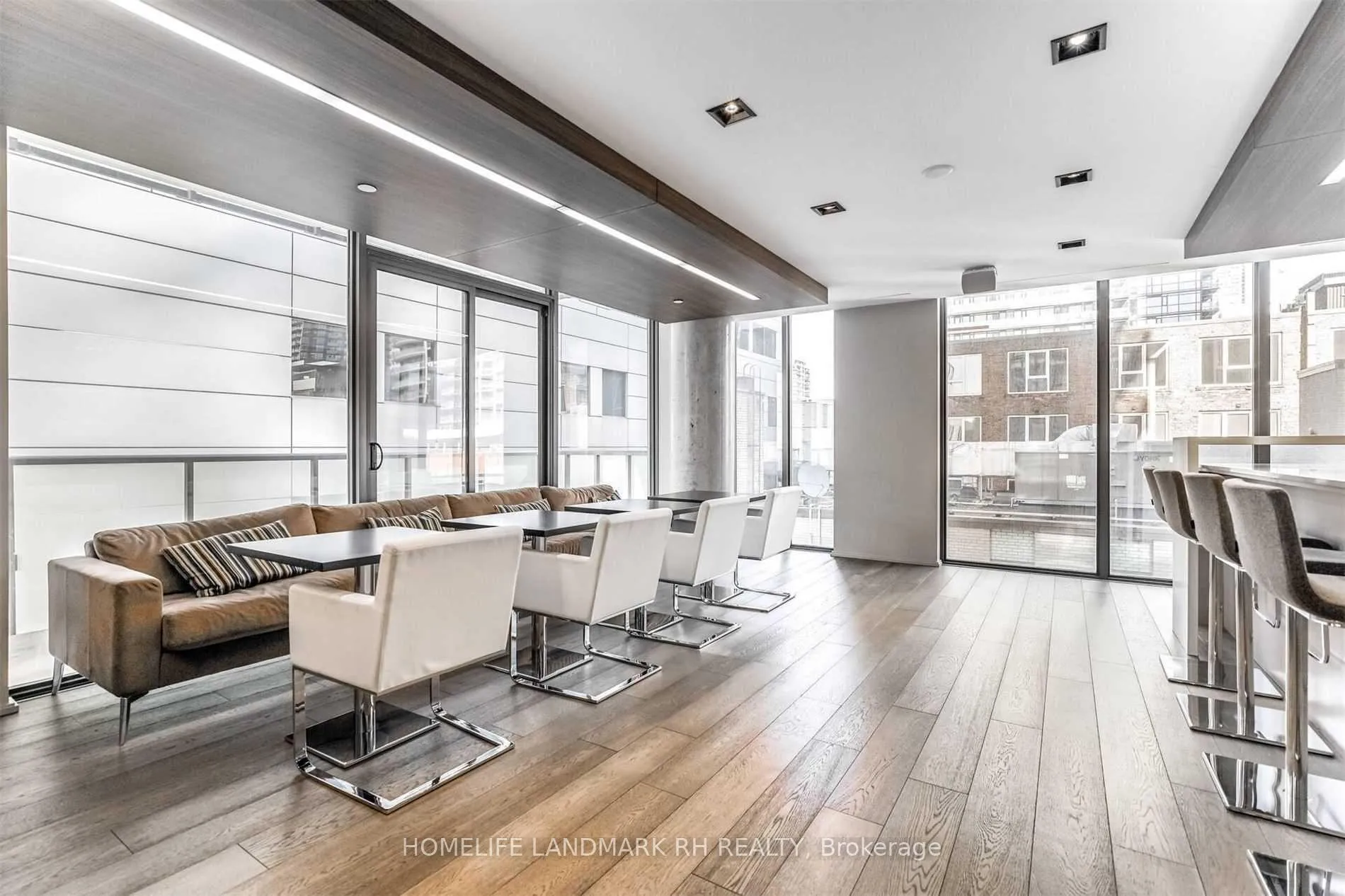 Photo 20 of Unit 818, 101 Peter Street, Toronto, Waterfront Communities — HOMEH