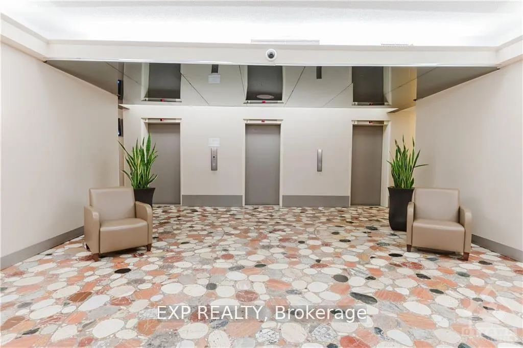 Photo 4 of Unit 906, 1785 Frobisher Lane, Ottawa, Riverview Park — HOMEH