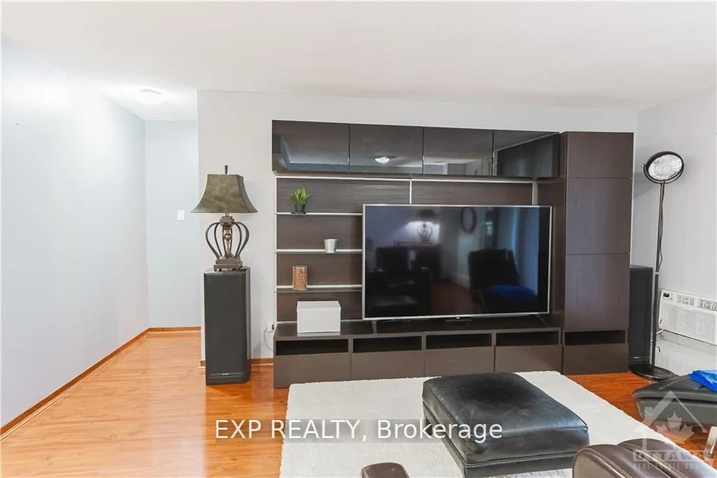Photo 10 of Unit 906, 1785 Frobisher Lane, Ottawa, Riverview Park — HOMEH