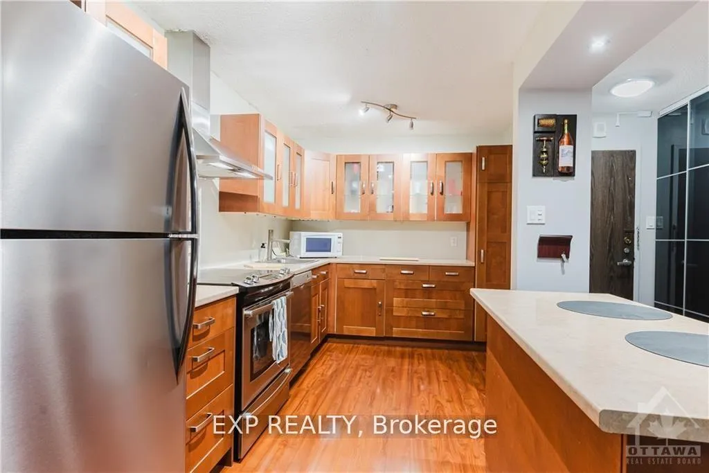 Photo 16 of Unit 906, 1785 Frobisher Lane, Ottawa, Riverview Park — HOMEH