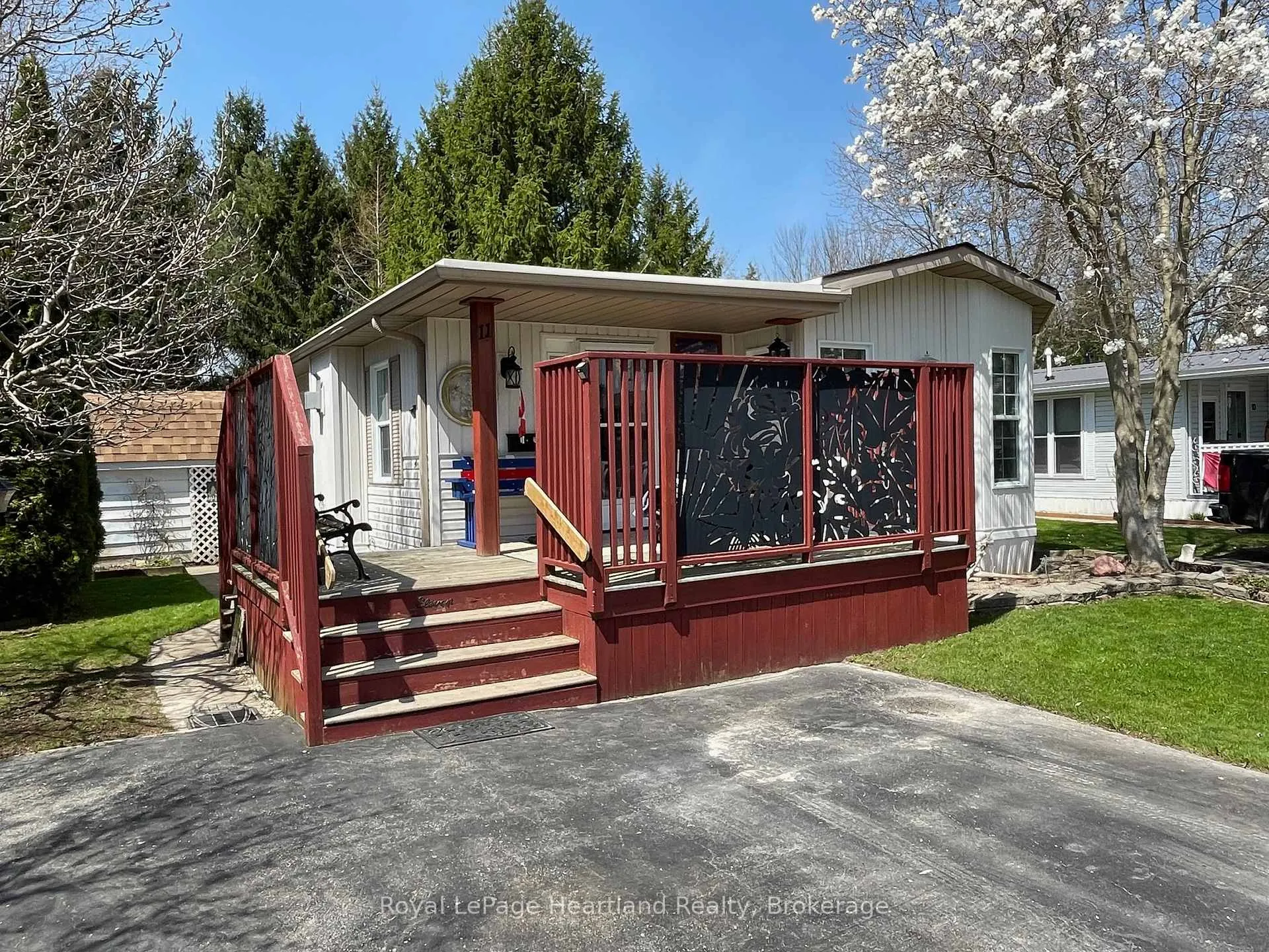 Photo 21 of 11 - 77719 Bluewater Highway, Bluewater, Bayfield — HOMEH