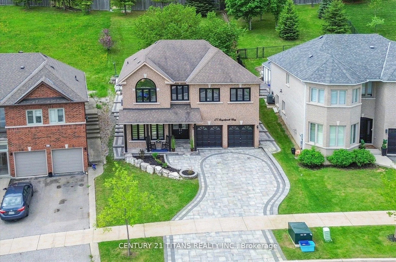 Photo 4 of 577 Royalpark Way, Vaughan, Elder Mills — HOMEH