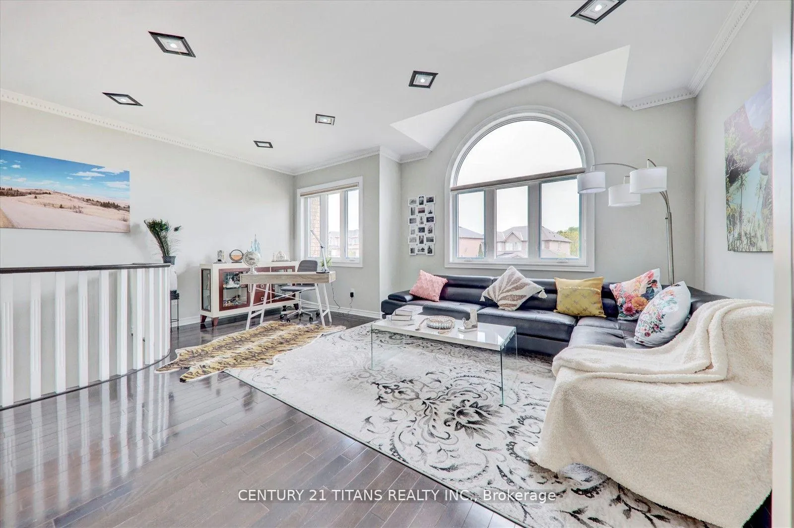 Photo 9 of 577 Royalpark Way, Vaughan, Elder Mills — HOMEH