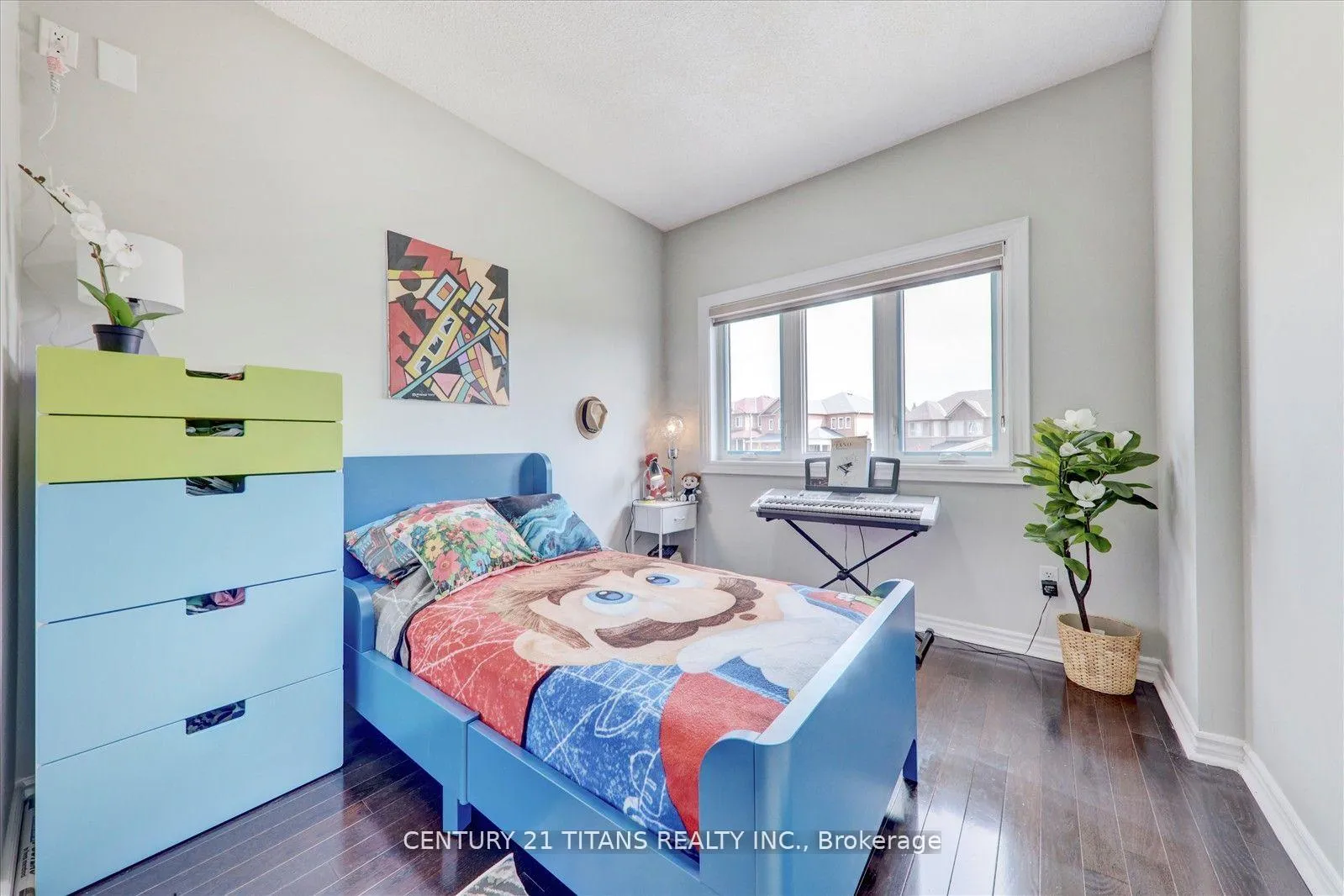 Photo 24 of 577 Royalpark Way, Vaughan, Elder Mills — HOMEH