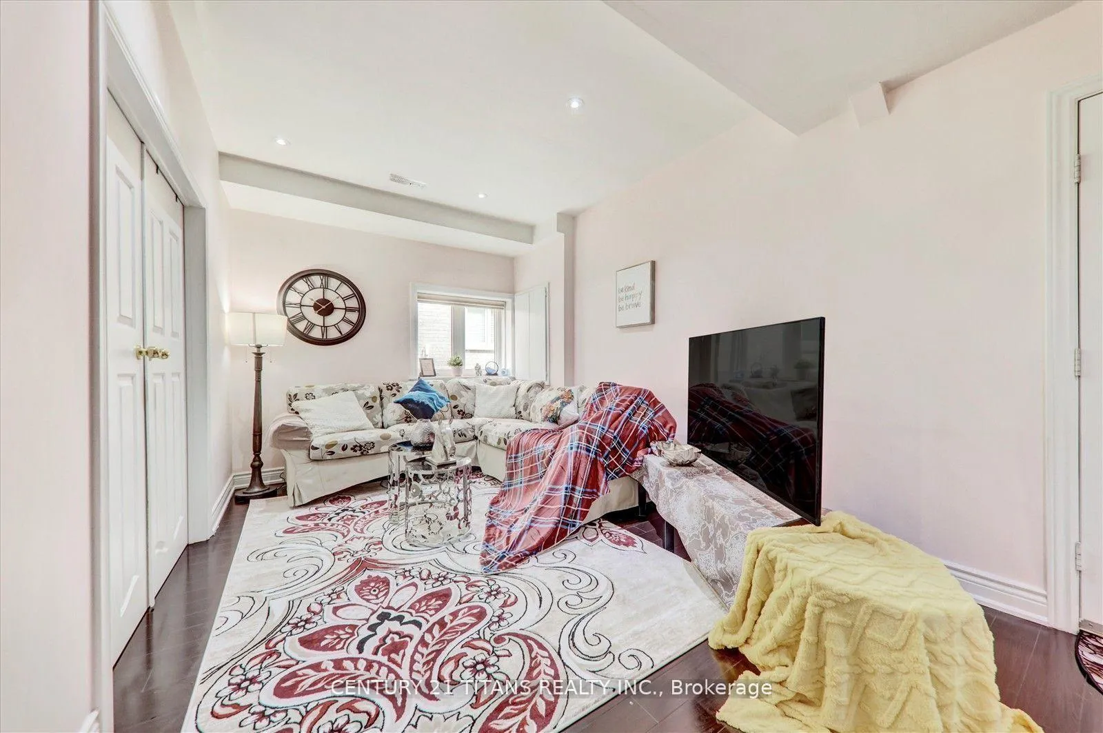 Photo 29 of 577 Royalpark Way, Vaughan, Elder Mills — HOMEH