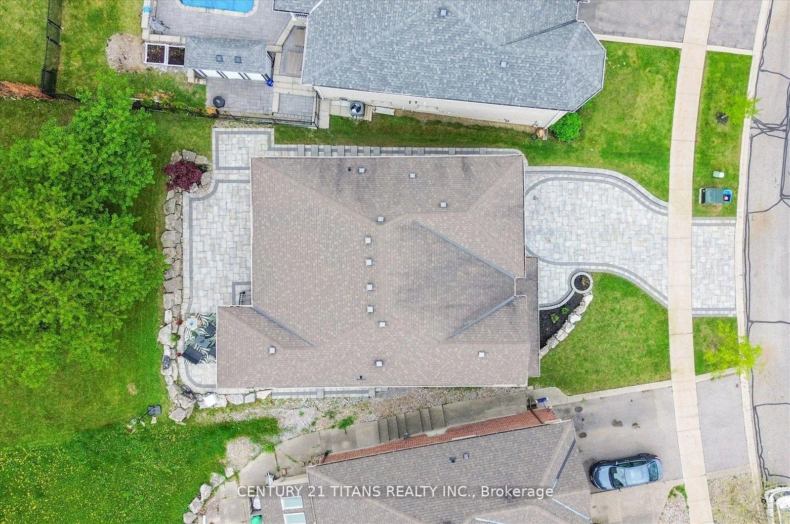 Photo 42 of 577 Royalpark Way, Vaughan, Elder Mills — HOMEH