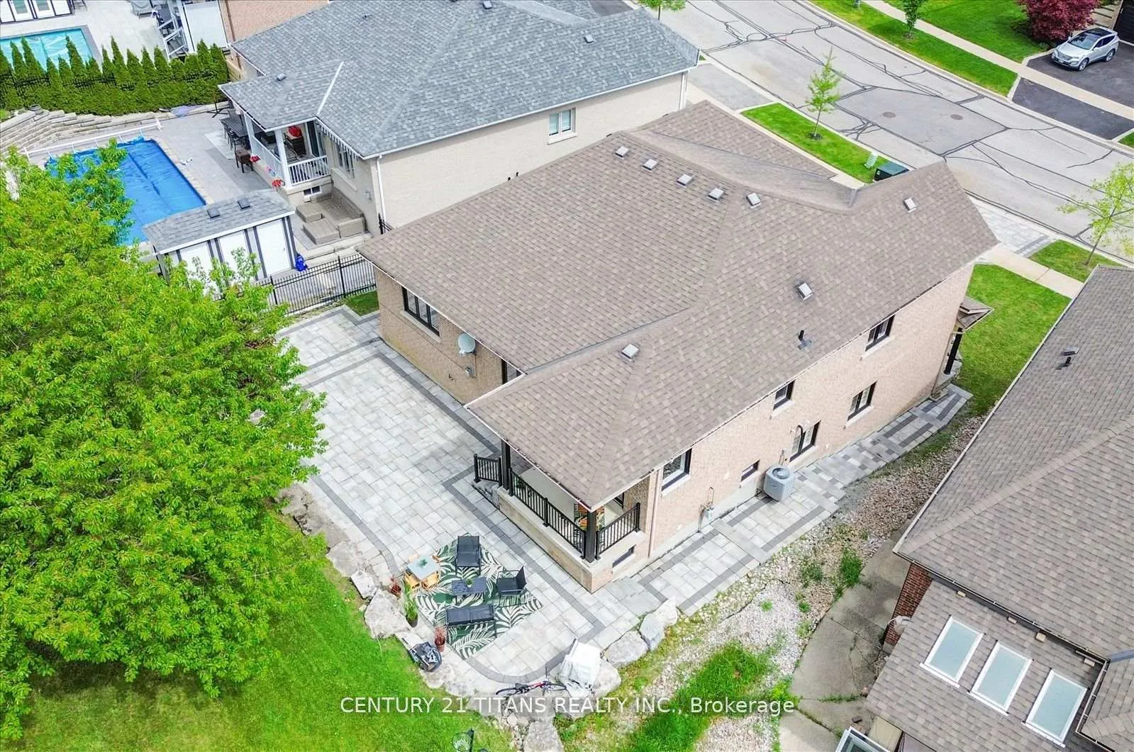 Photo 45 of 577 Royalpark Way, Vaughan, Elder Mills — HOMEH