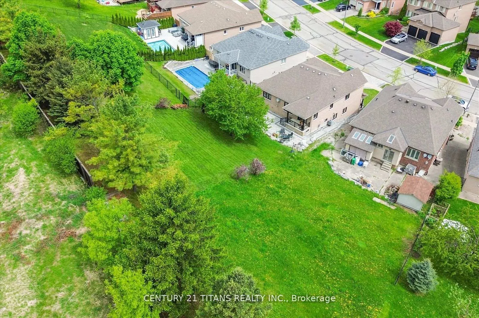 Photo 46 of 577 Royalpark Way, Vaughan, Elder Mills — HOMEH