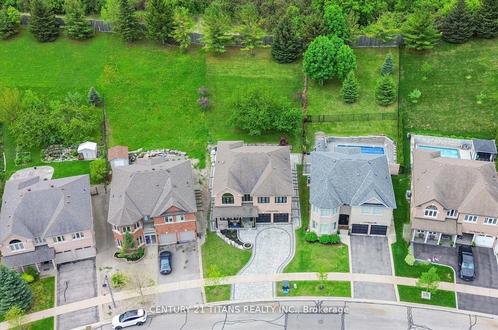 Photo 48 of 577 Royalpark Way, Vaughan, Elder Mills — HOMEH