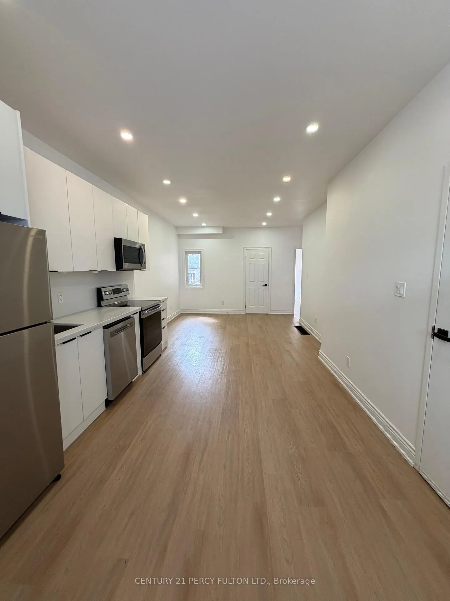 Front of Unit Main, 382 Lansdowne Avenue