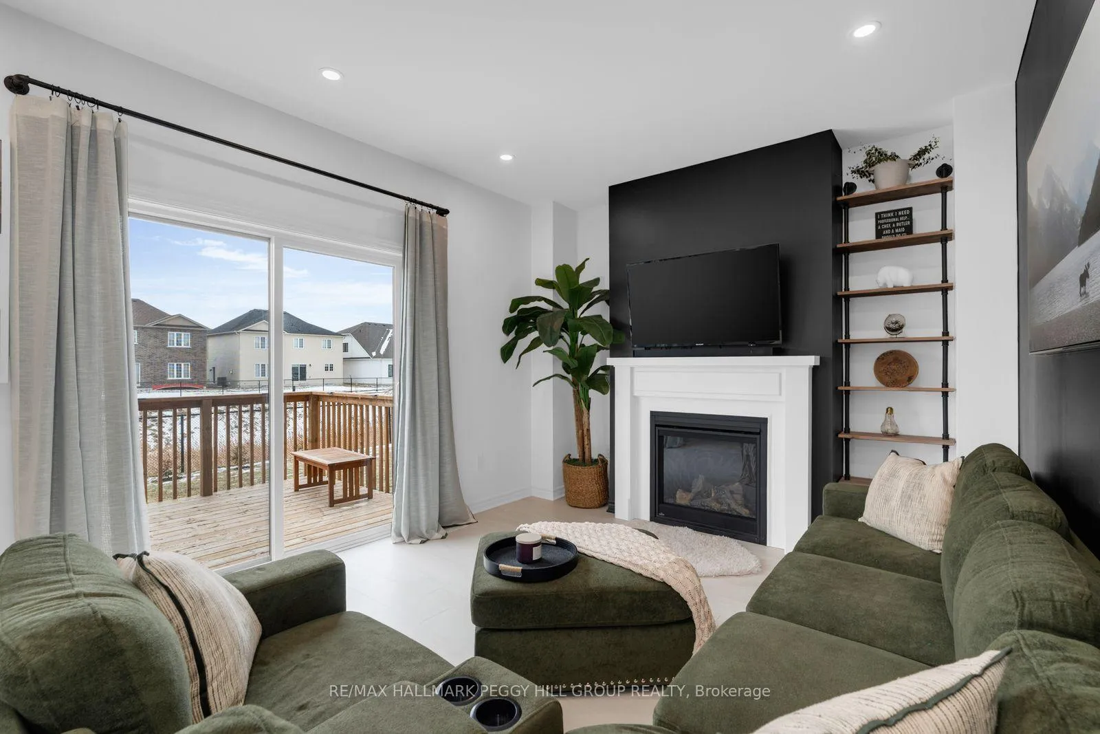 Photo 2 of 229 Mckenzie Drive, Clearview, Stayner — HOMEH