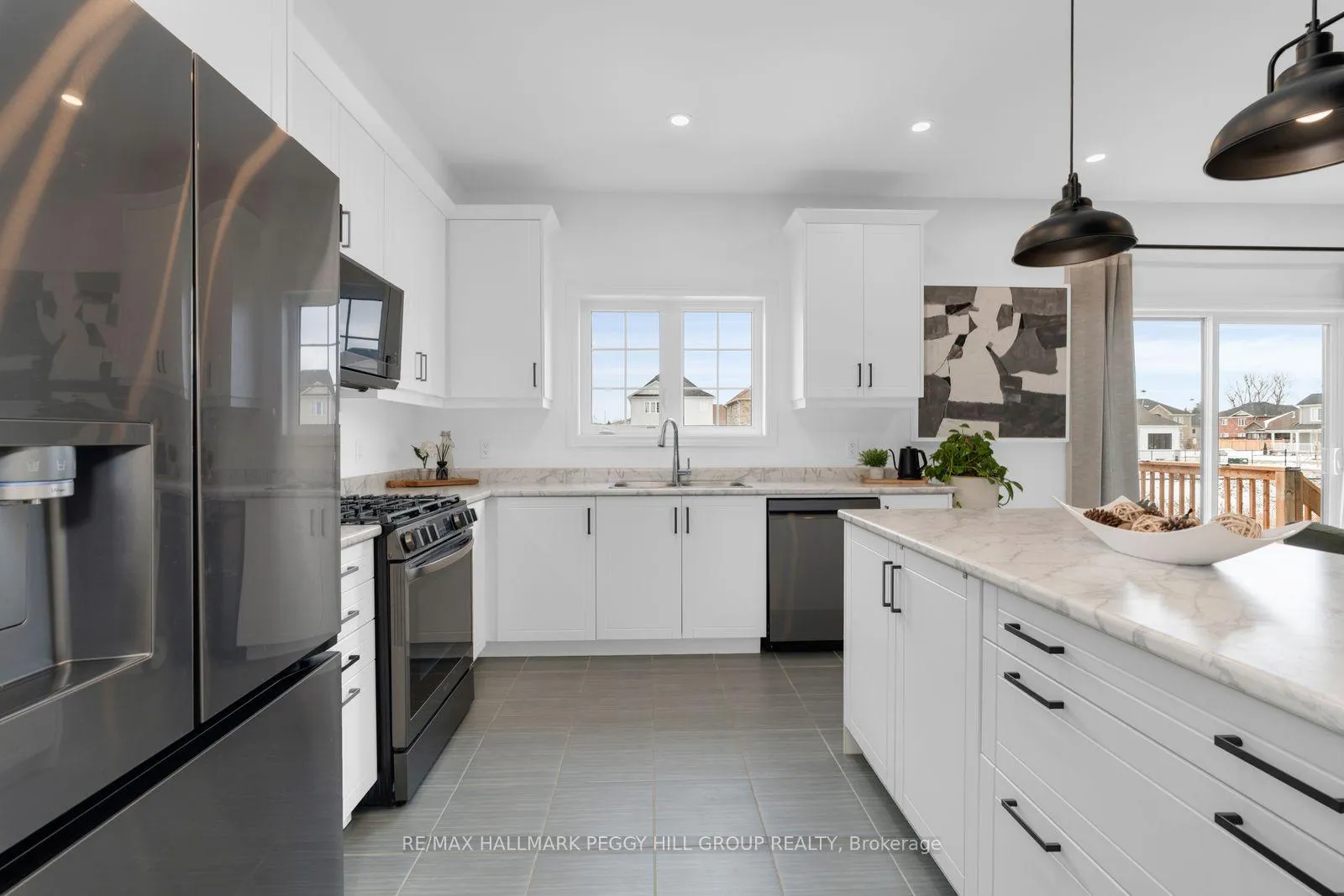 Photo 5 of 229 Mckenzie Drive, Clearview, Stayner — HOMEH