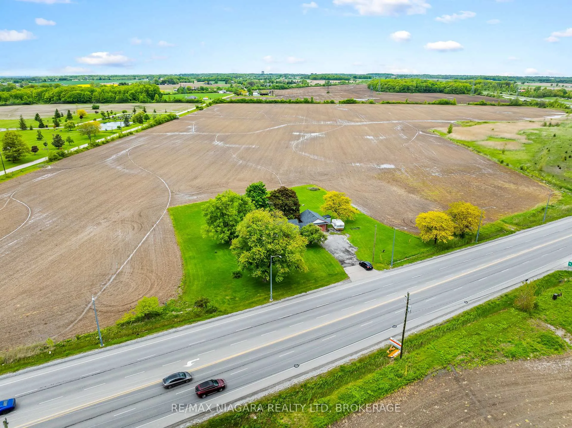 Photo 5 of 2152 Hwy 20, Thorold, Cataract Road — HOMEH