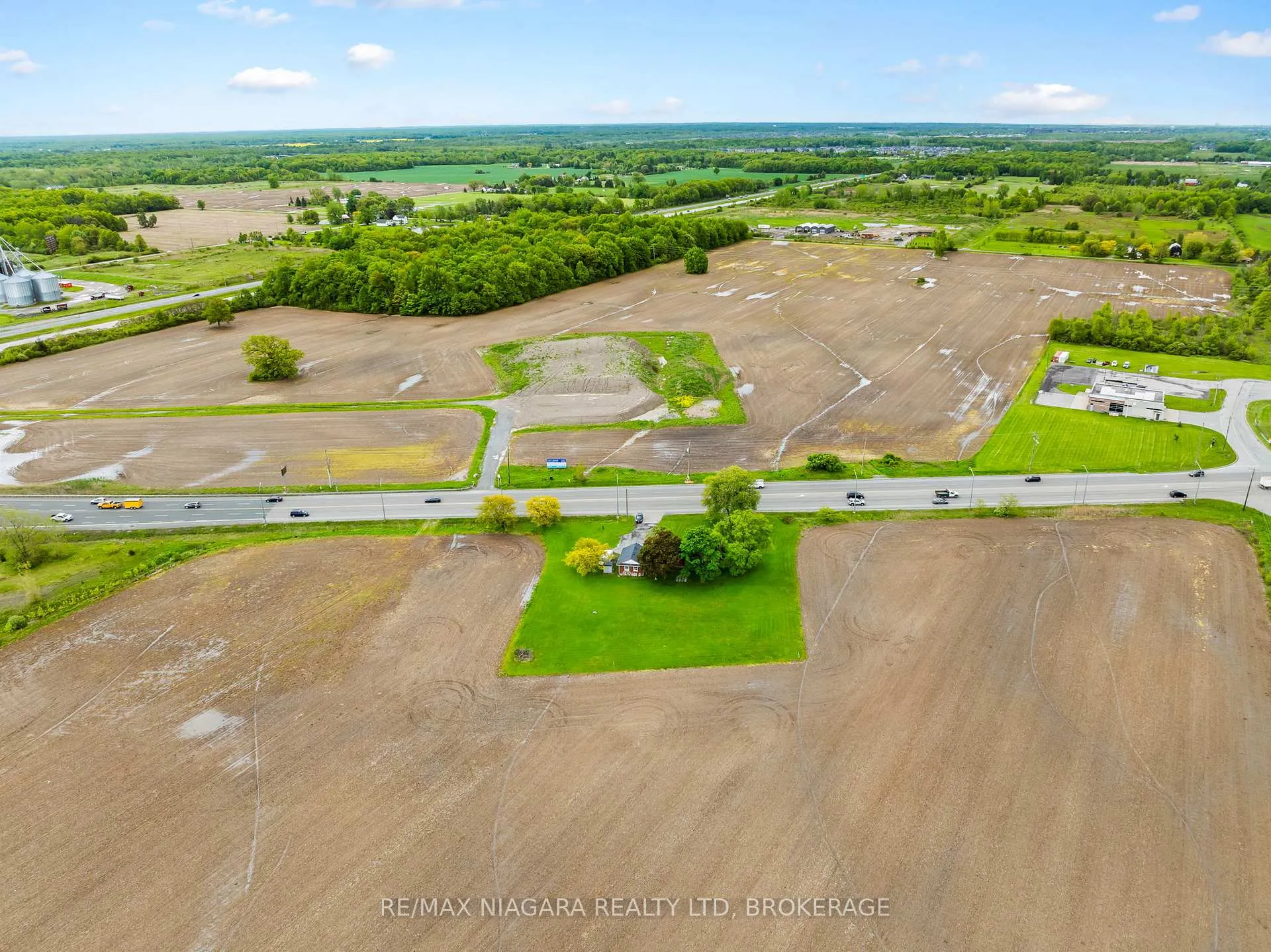 Photo 6 of 2152 Hwy 20, Thorold, Cataract Road — HOMEH