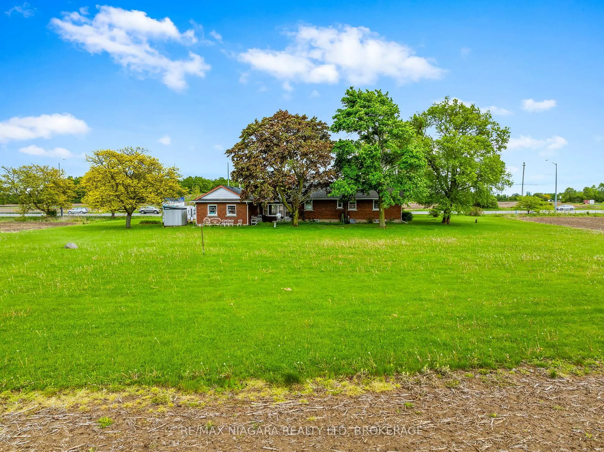 Photo 7 of 2152 Hwy 20, Thorold, Cataract Road — HOMEH