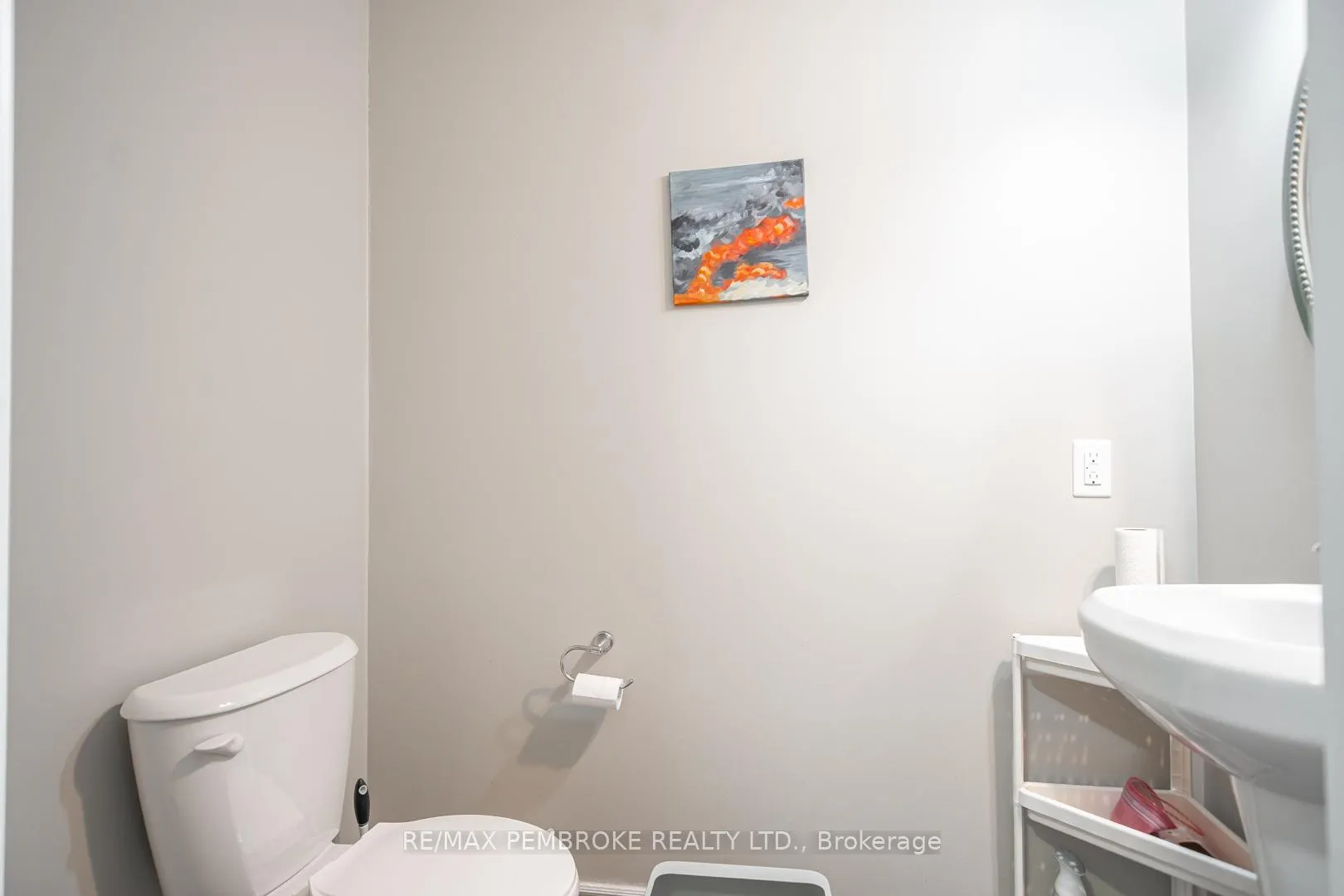 Photo 23 of 2073 Sandstone Crescent, Petawawa — HOMEH