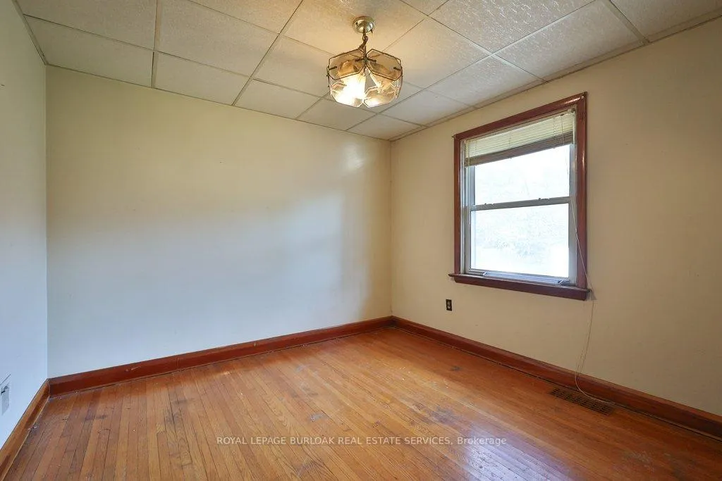 Photo 15 of 759 King Road, Burlington, LaSalle — HOMEH