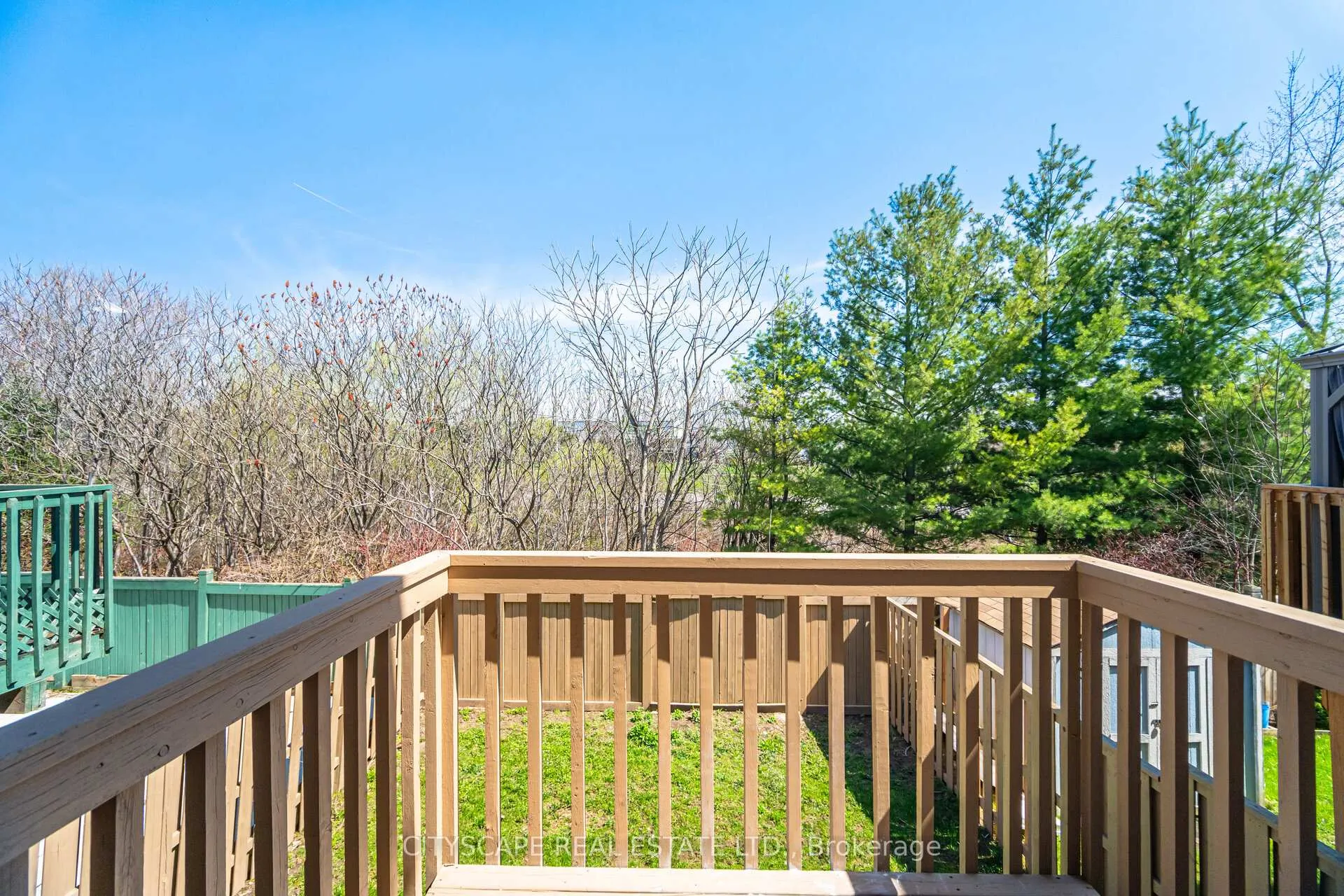 Photo 18 of 106 Tianlee Crescent, Brampton, Fletcher's Meadow — HOMEH
