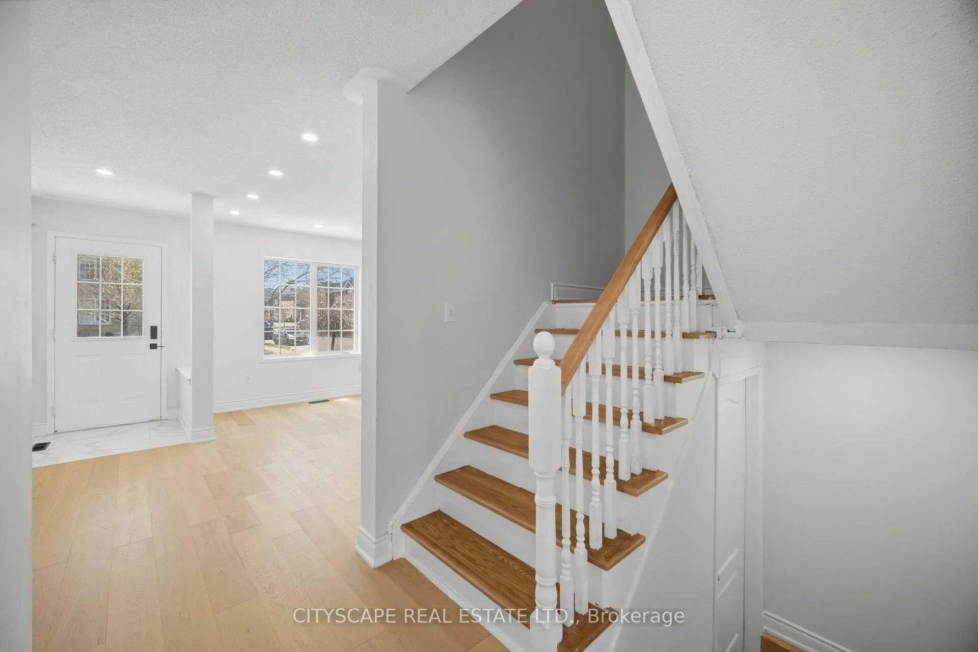 Photo 22 of 106 Tianlee Crescent, Brampton, Fletcher's Meadow — HOMEH