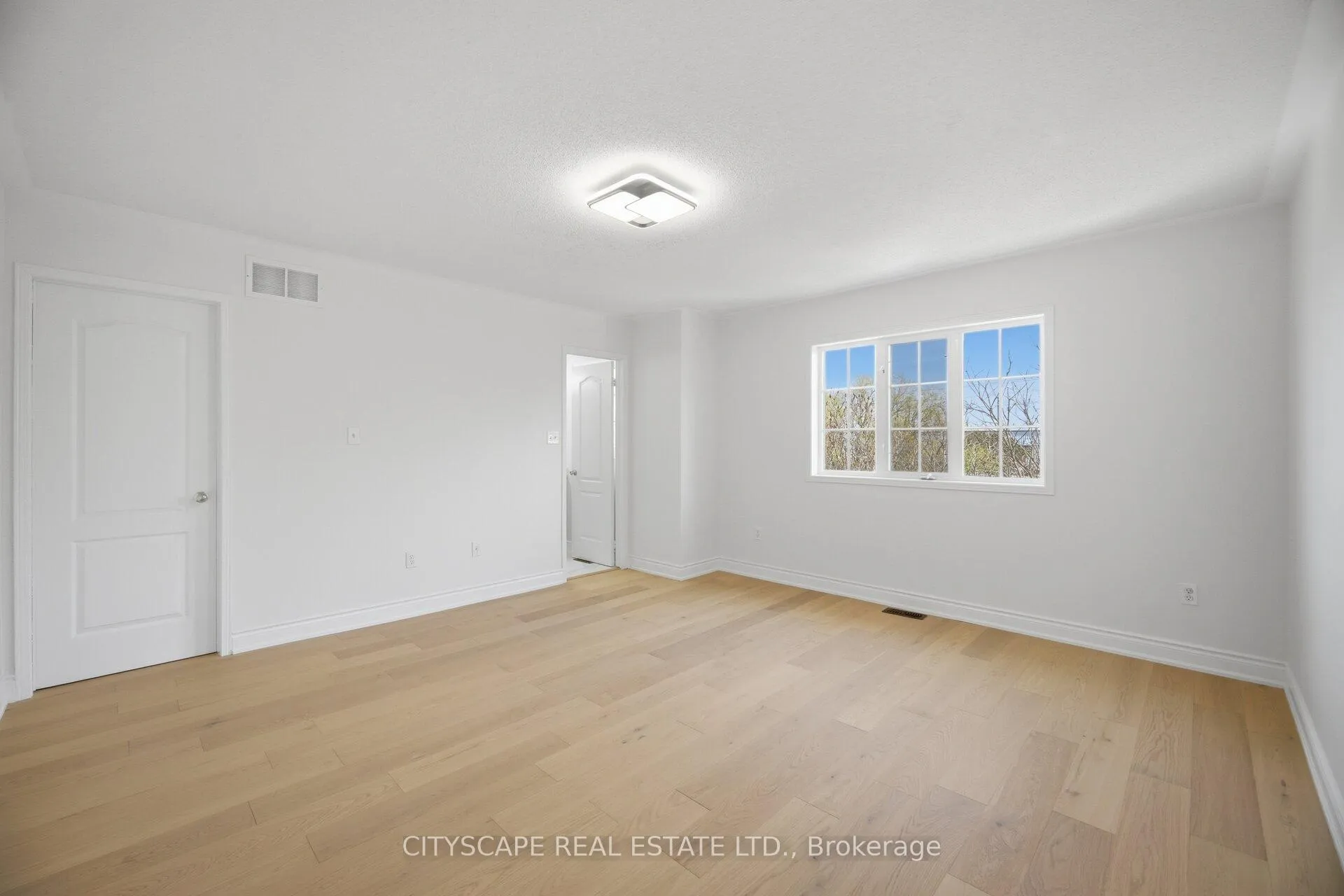 Photo 25 of 106 Tianlee Crescent, Brampton, Fletcher's Meadow — HOMEH