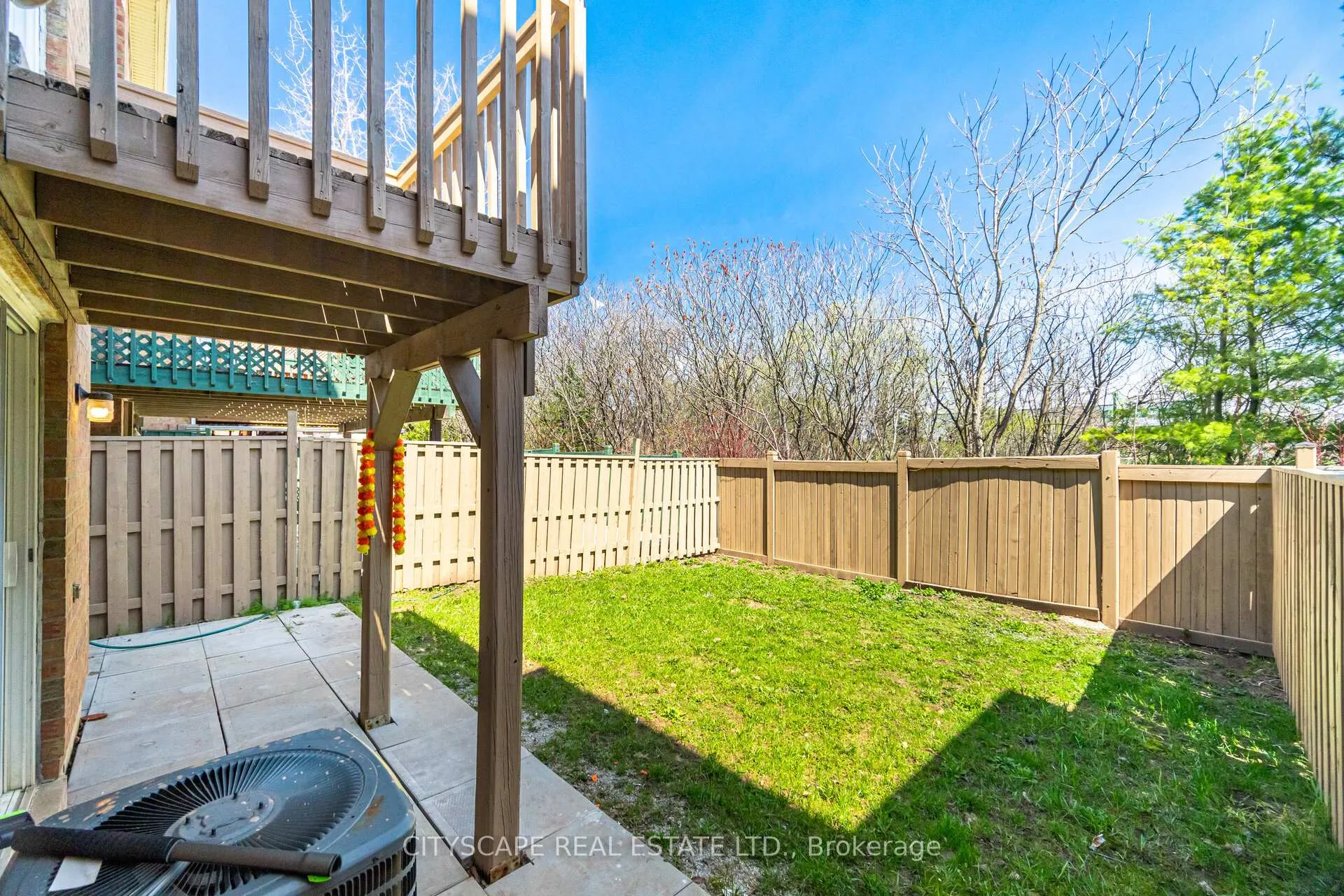 Photo 34 of 106 Tianlee Crescent, Brampton, Fletcher's Meadow — HOMEH