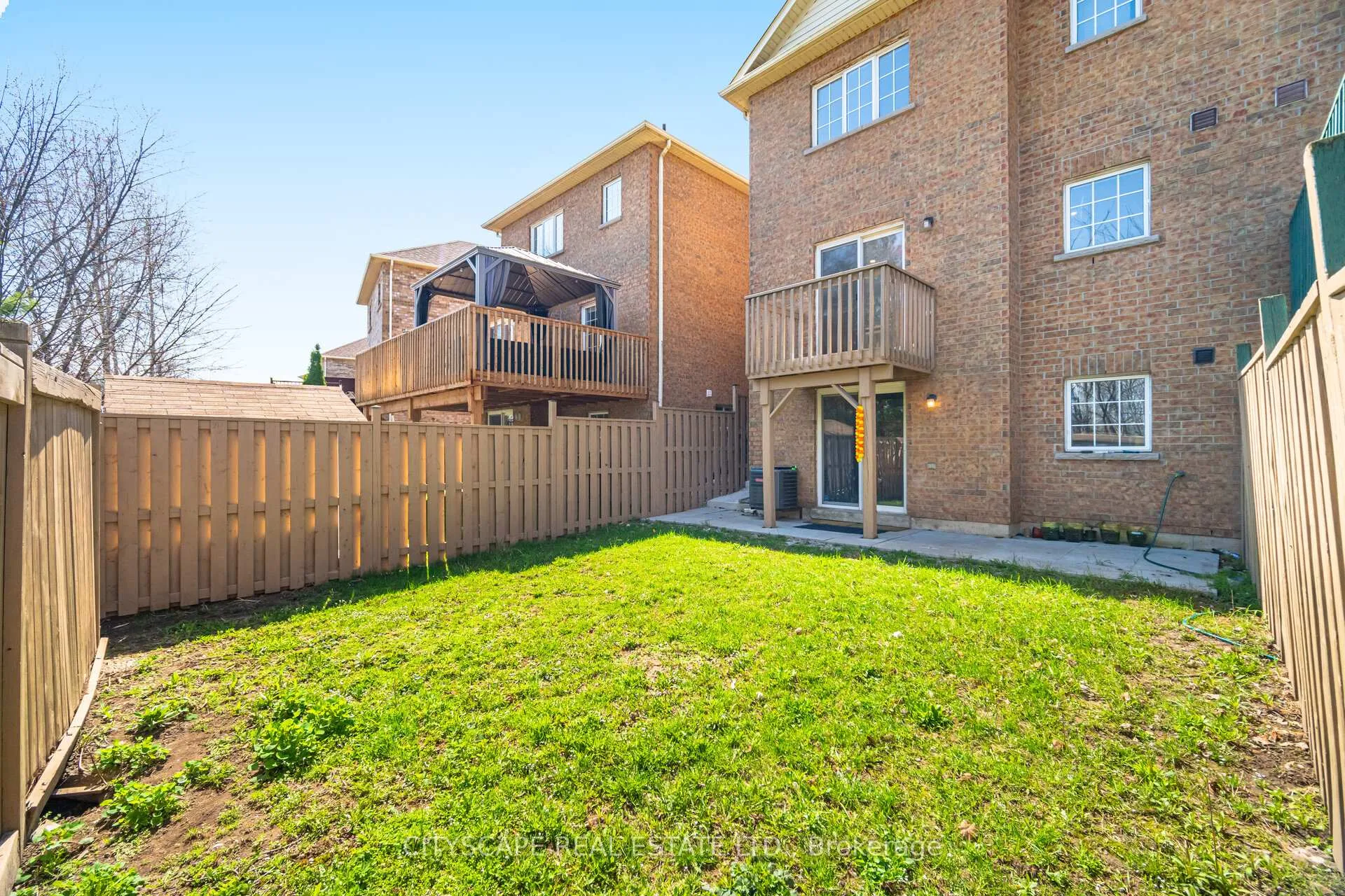 Photo 35 of 106 Tianlee Crescent, Brampton, Fletcher's Meadow — HOMEH