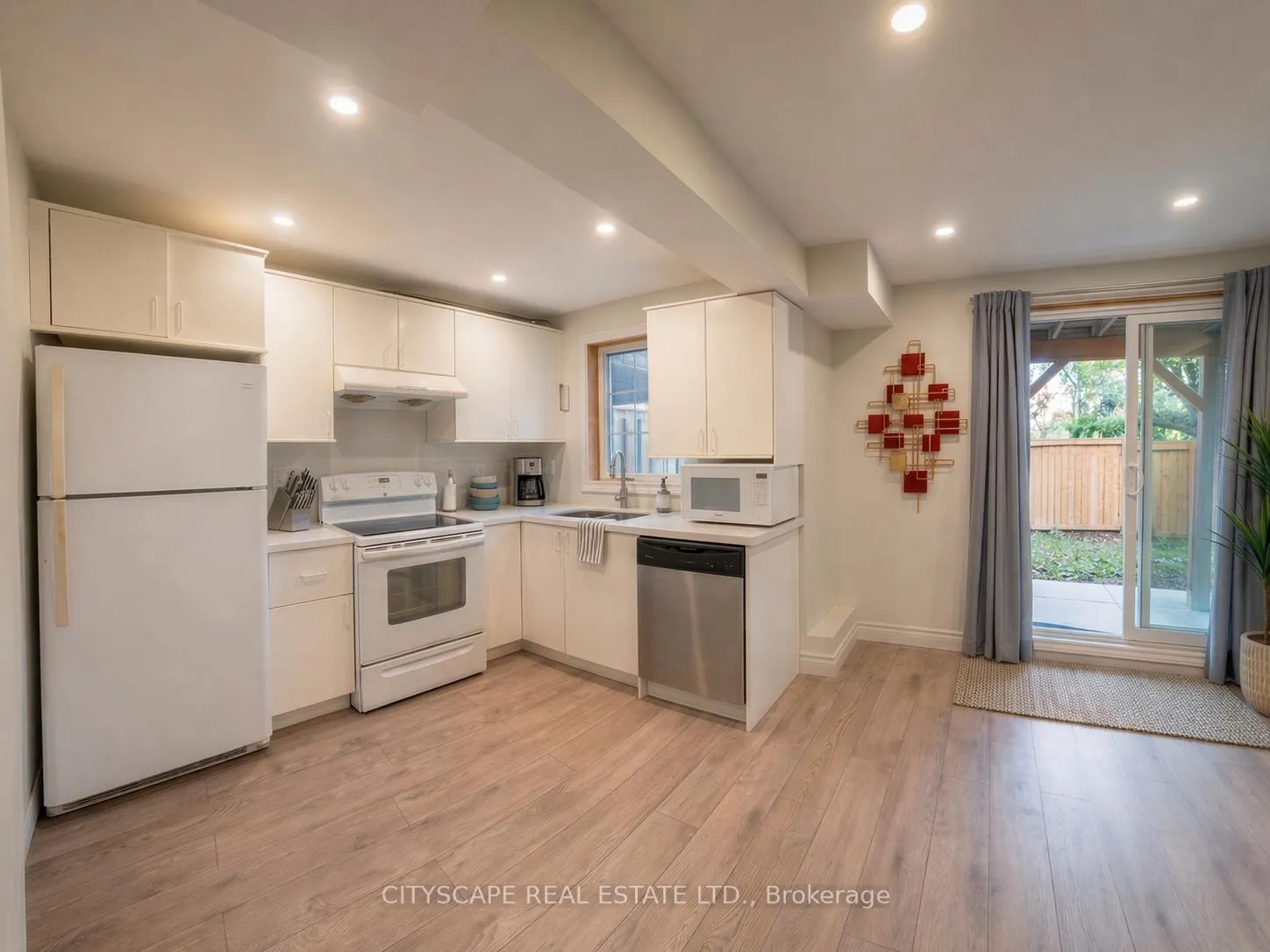 Photo 41 of 106 Tianlee Crescent, Brampton, Fletcher's Meadow — HOMEH