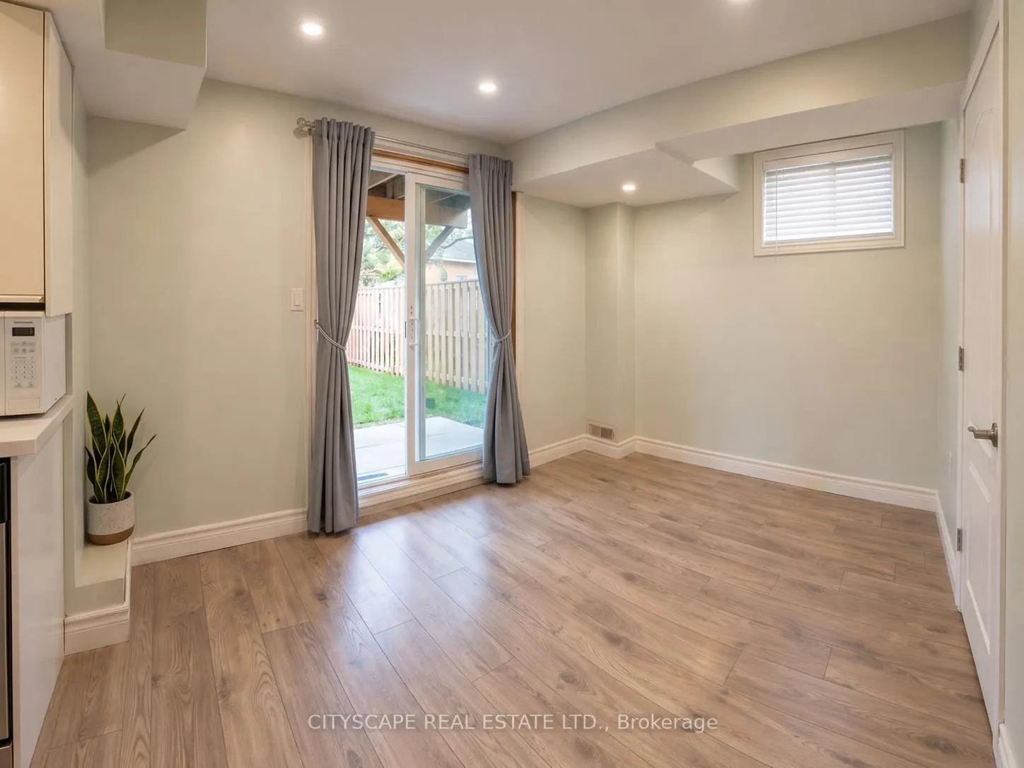 Photo 42 of 106 Tianlee Crescent, Brampton, Fletcher's Meadow — HOMEH