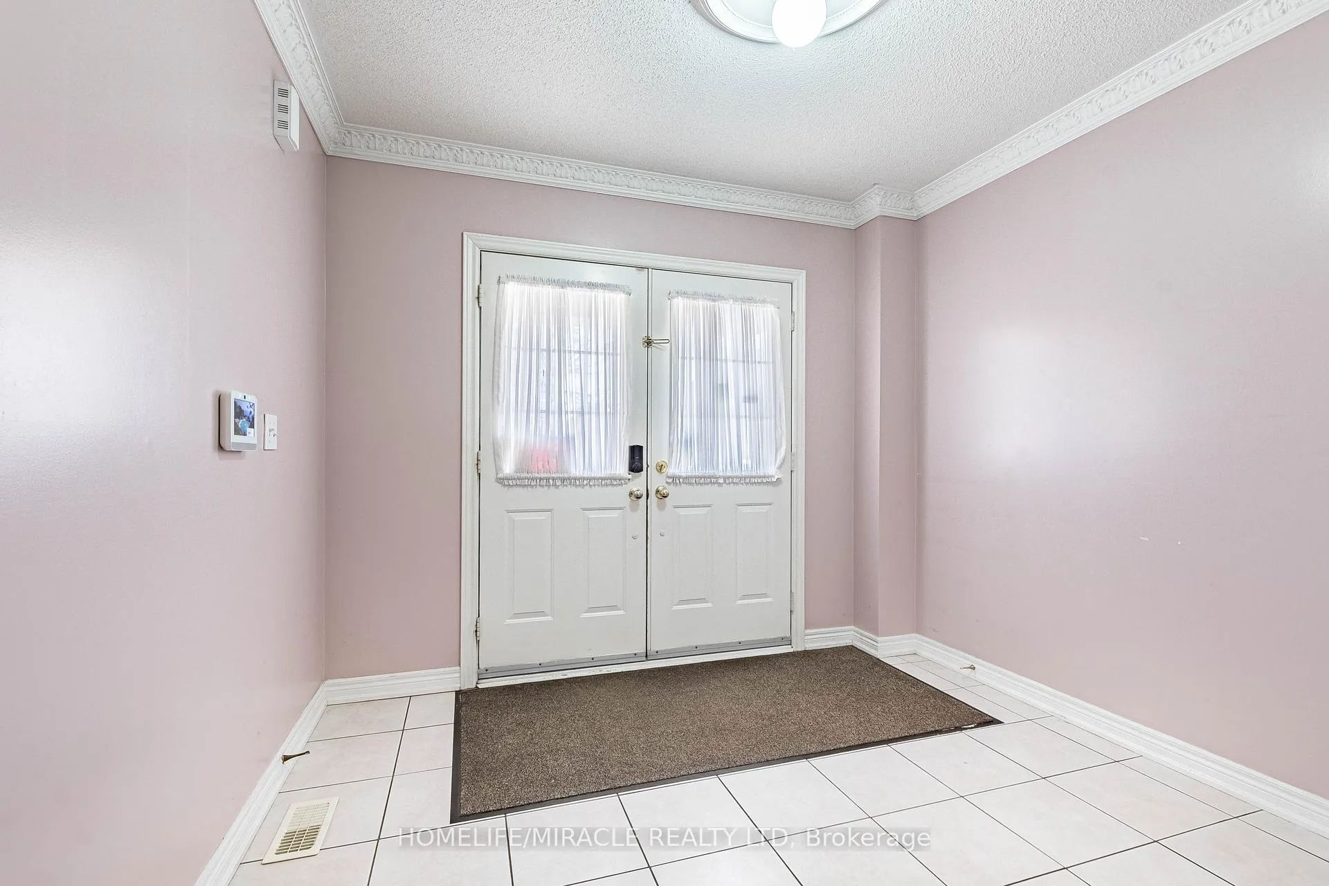 Photo 4 of Unit Upper Portion, 62 Long Meadow Road, Brampton, Bram East — HOMEH