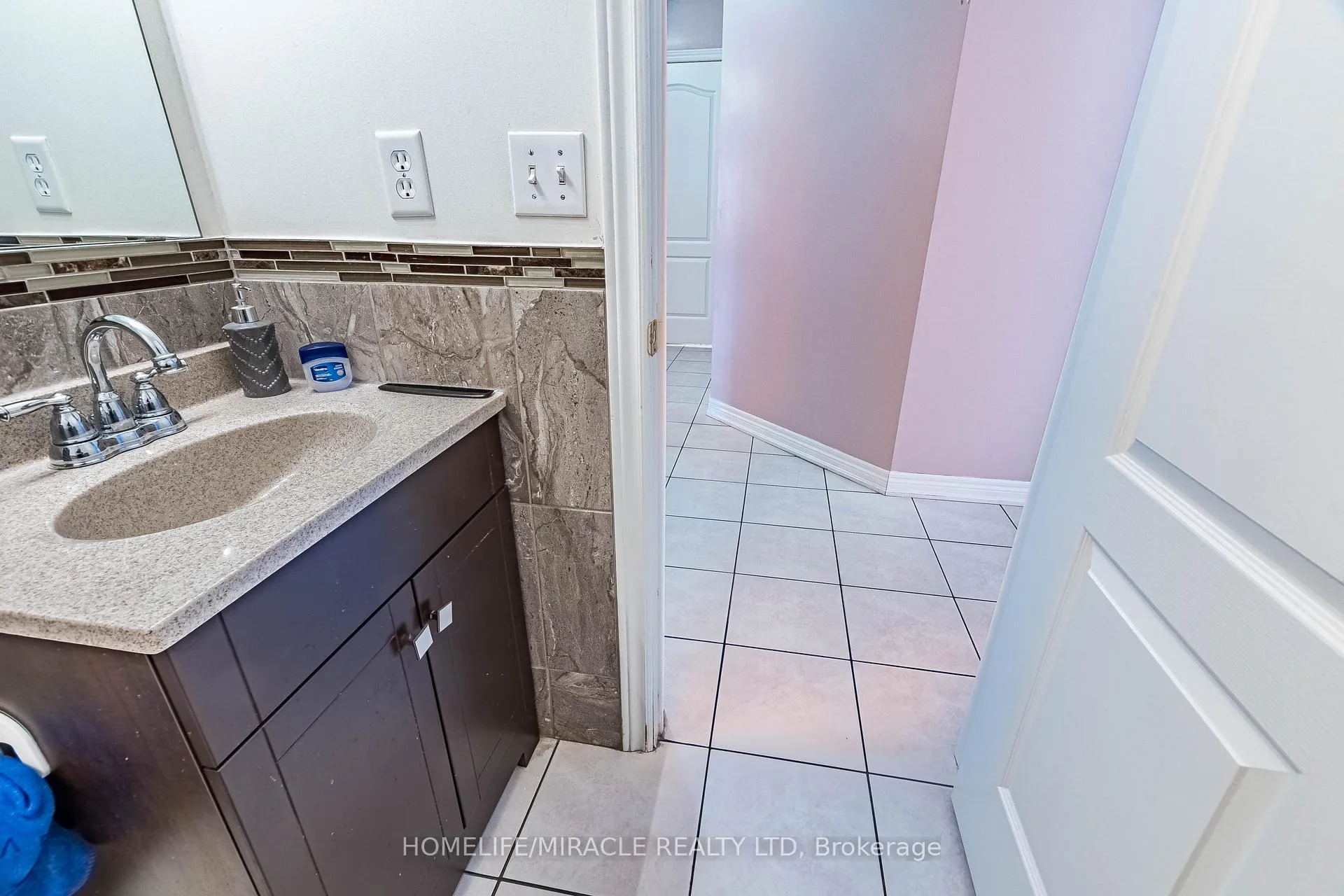 Photo 21 of Unit Upper Portion, 62 Long Meadow Road, Brampton, Bram East — HOMEH