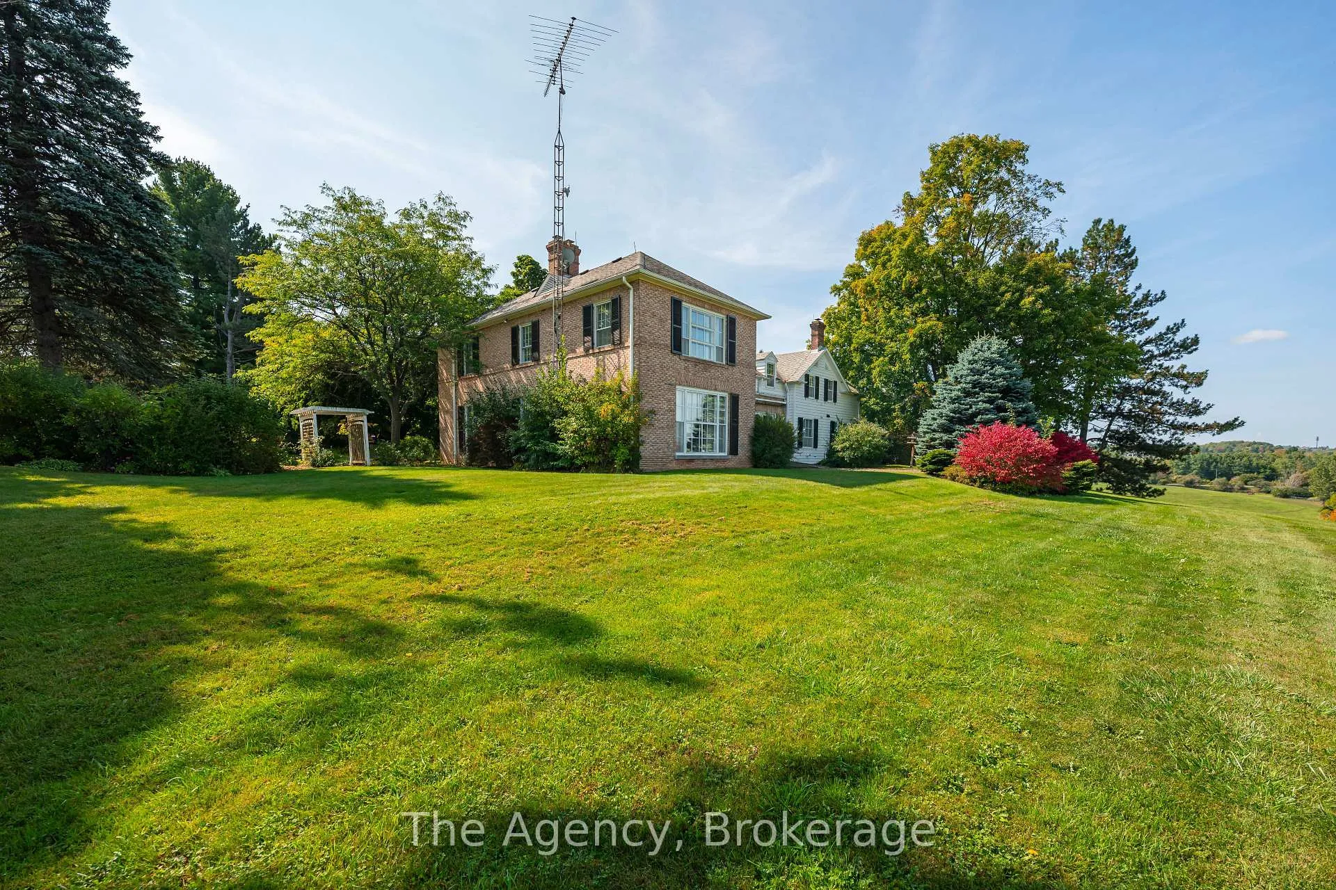 Photo 9 of 5150 17 Side Road, King, Schomberg — HOMEH