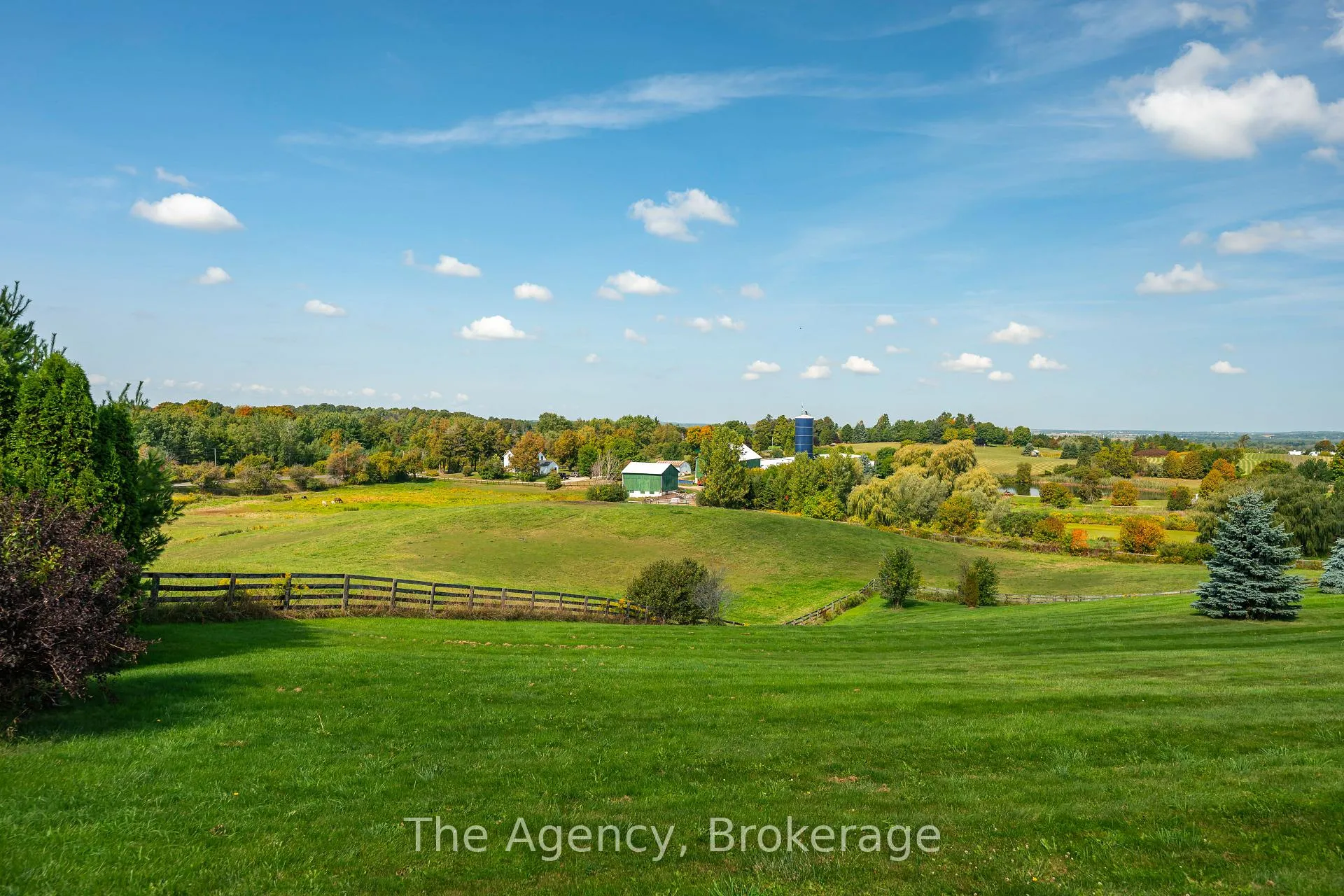 Photo 12 of 5150 17 Side Road, King, Schomberg — HOMEH