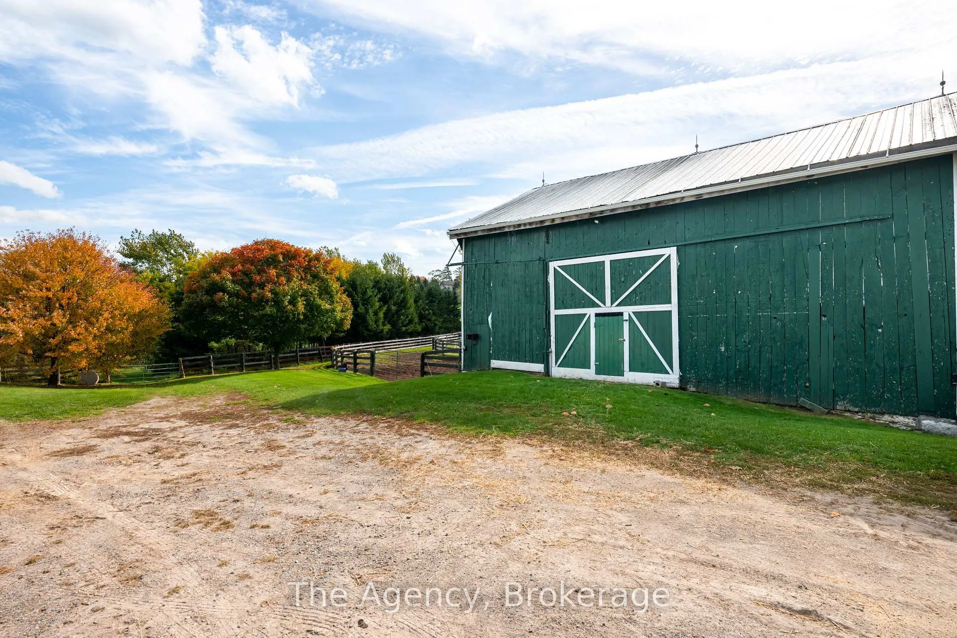 Photo 34 of 5150 17 Side Road, King, Schomberg — HOMEH