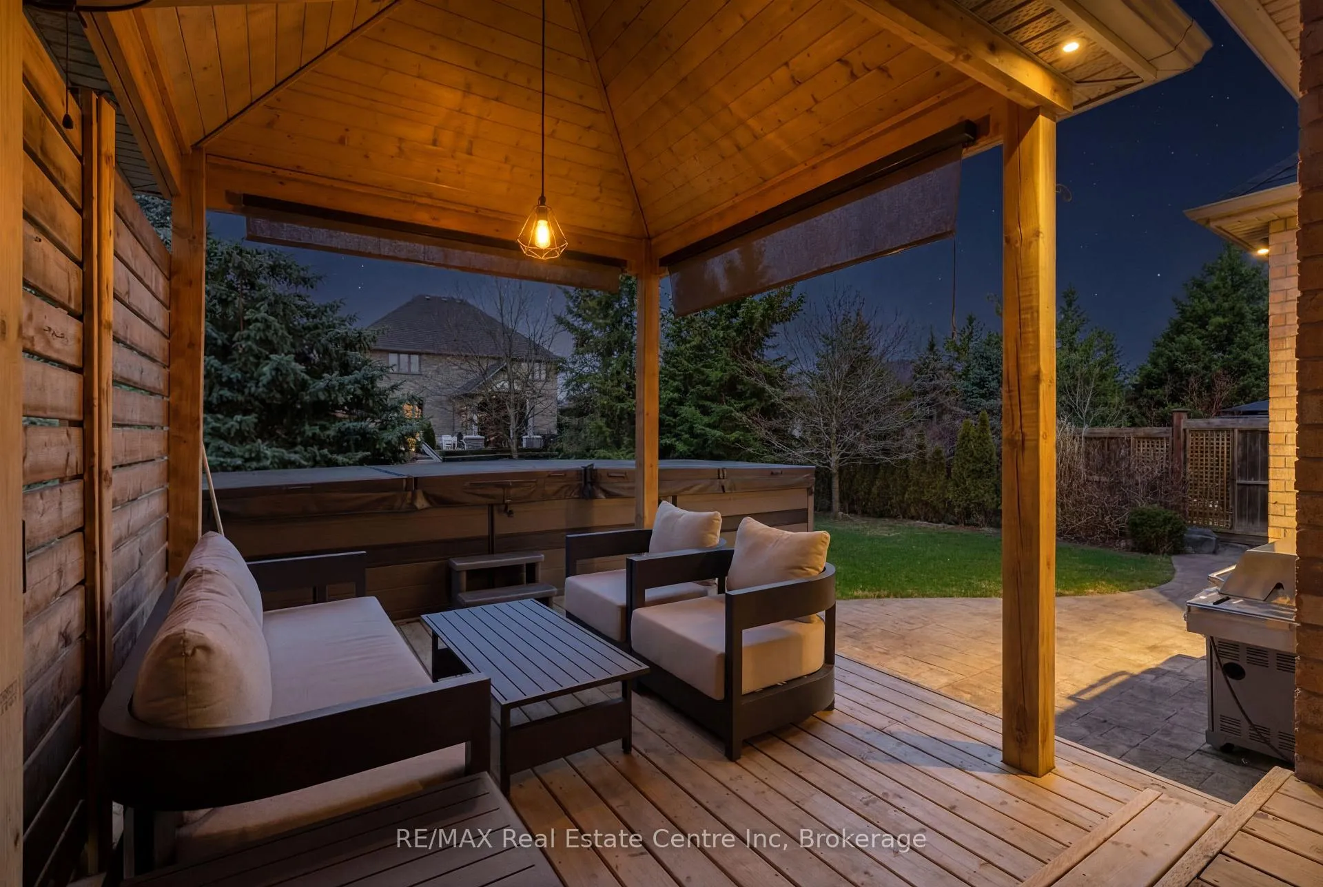 Photo 3 of 102 Kortright Road E, Guelph, Kortright East — HOMEH