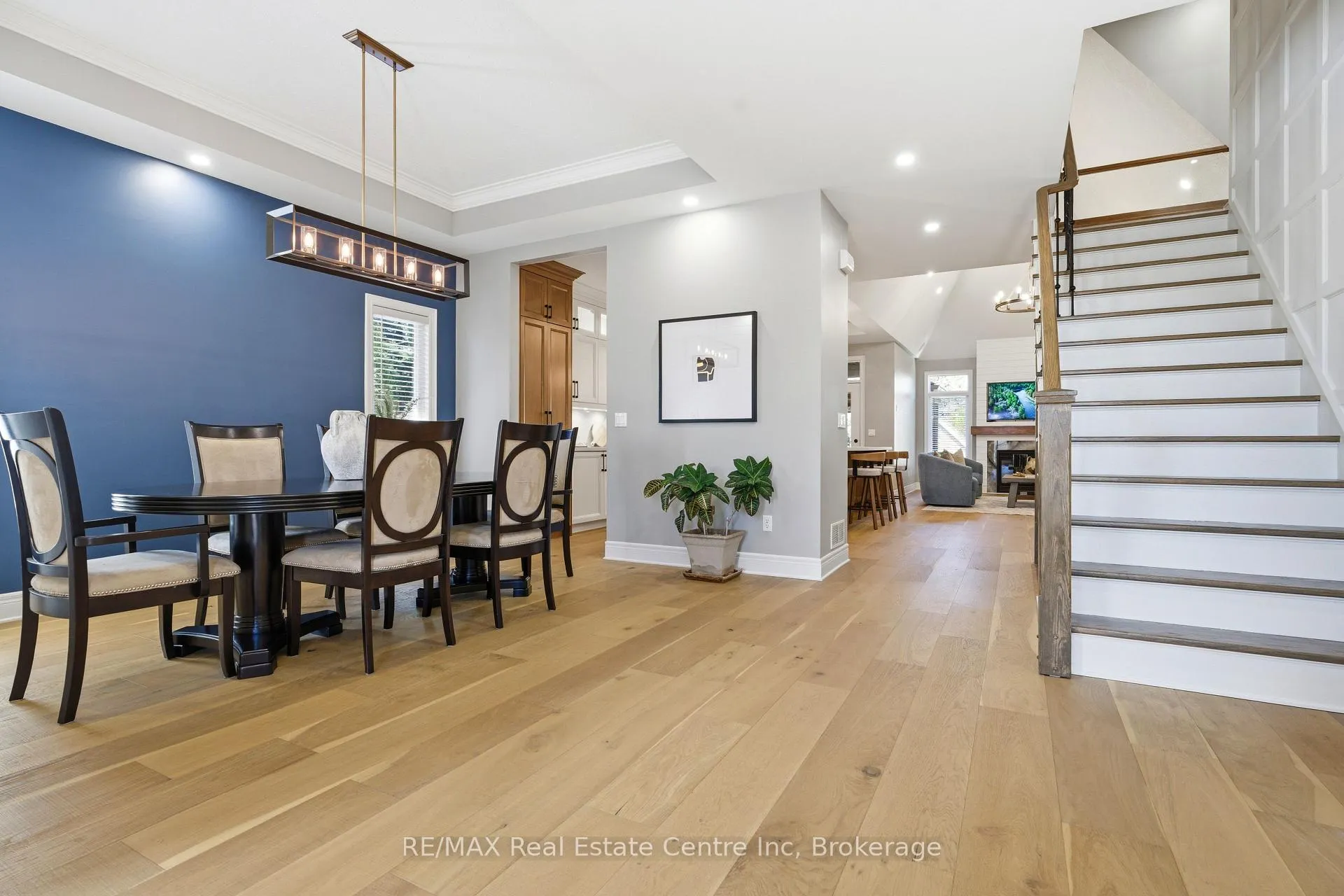 Photo 9 of 102 Kortright Road E, Guelph, Kortright East — HOMEH