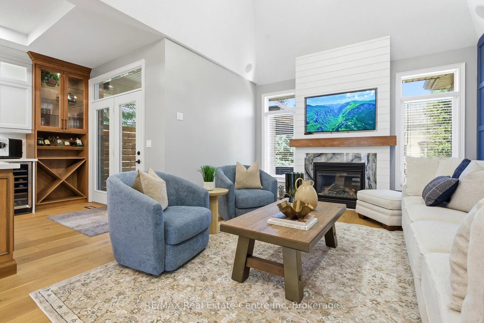 Photo 12 of 102 Kortright Road E, Guelph, Kortright East — HOMEH