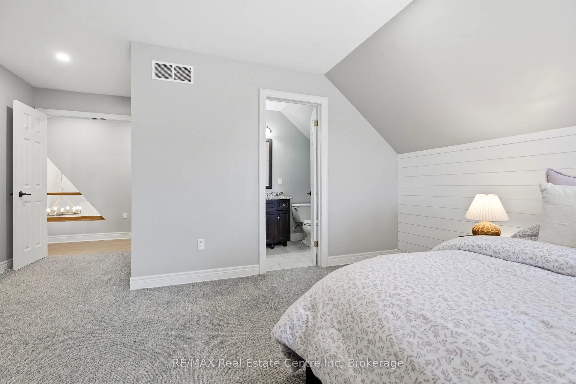 Photo 29 of 102 Kortright Road E, Guelph, Kortright East — HOMEH