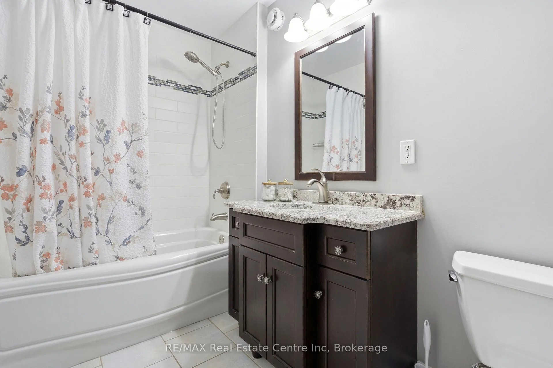 Photo 31 of 102 Kortright Road E, Guelph, Kortright East — HOMEH