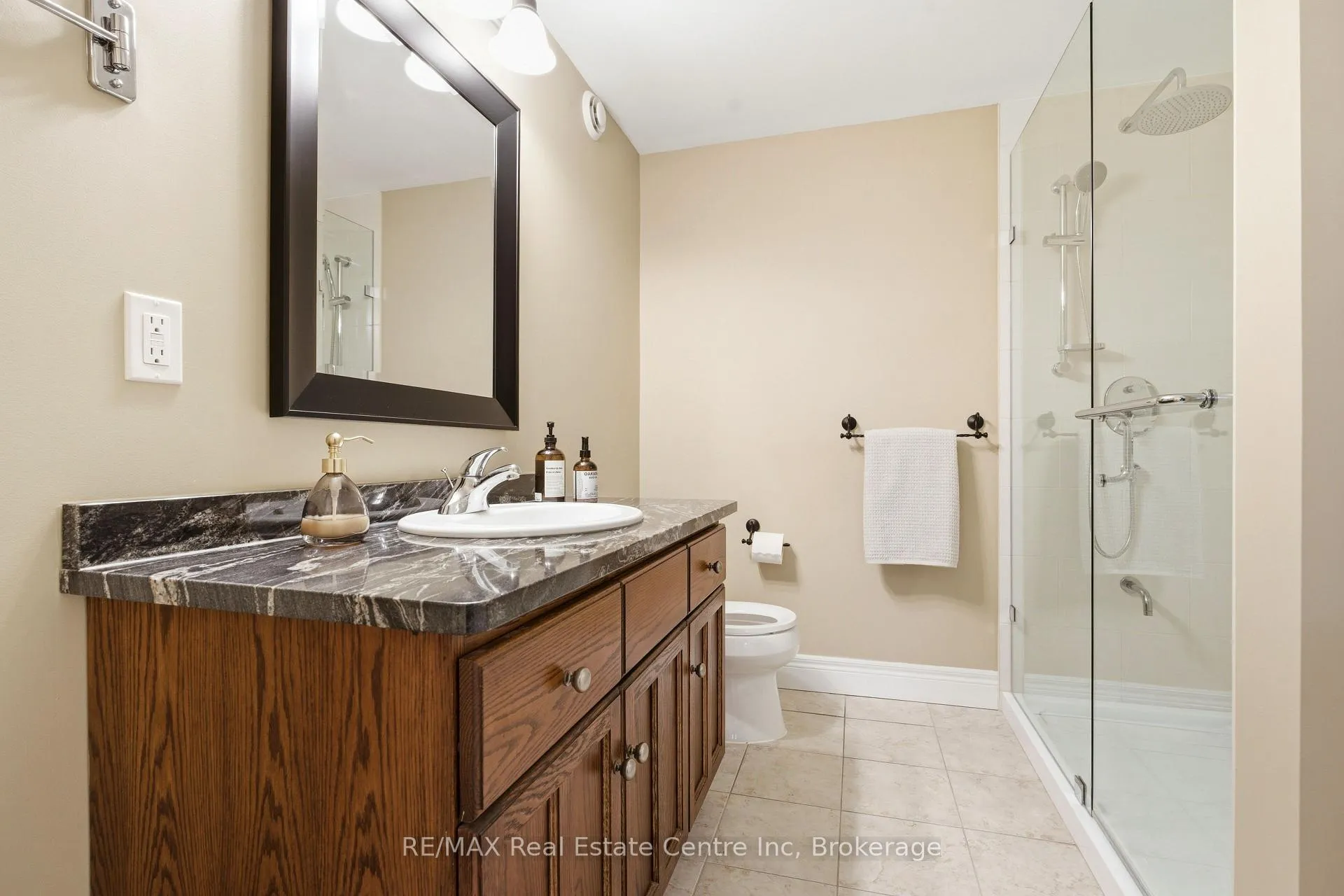Photo 39 of 102 Kortright Road E, Guelph, Kortright East — HOMEH
