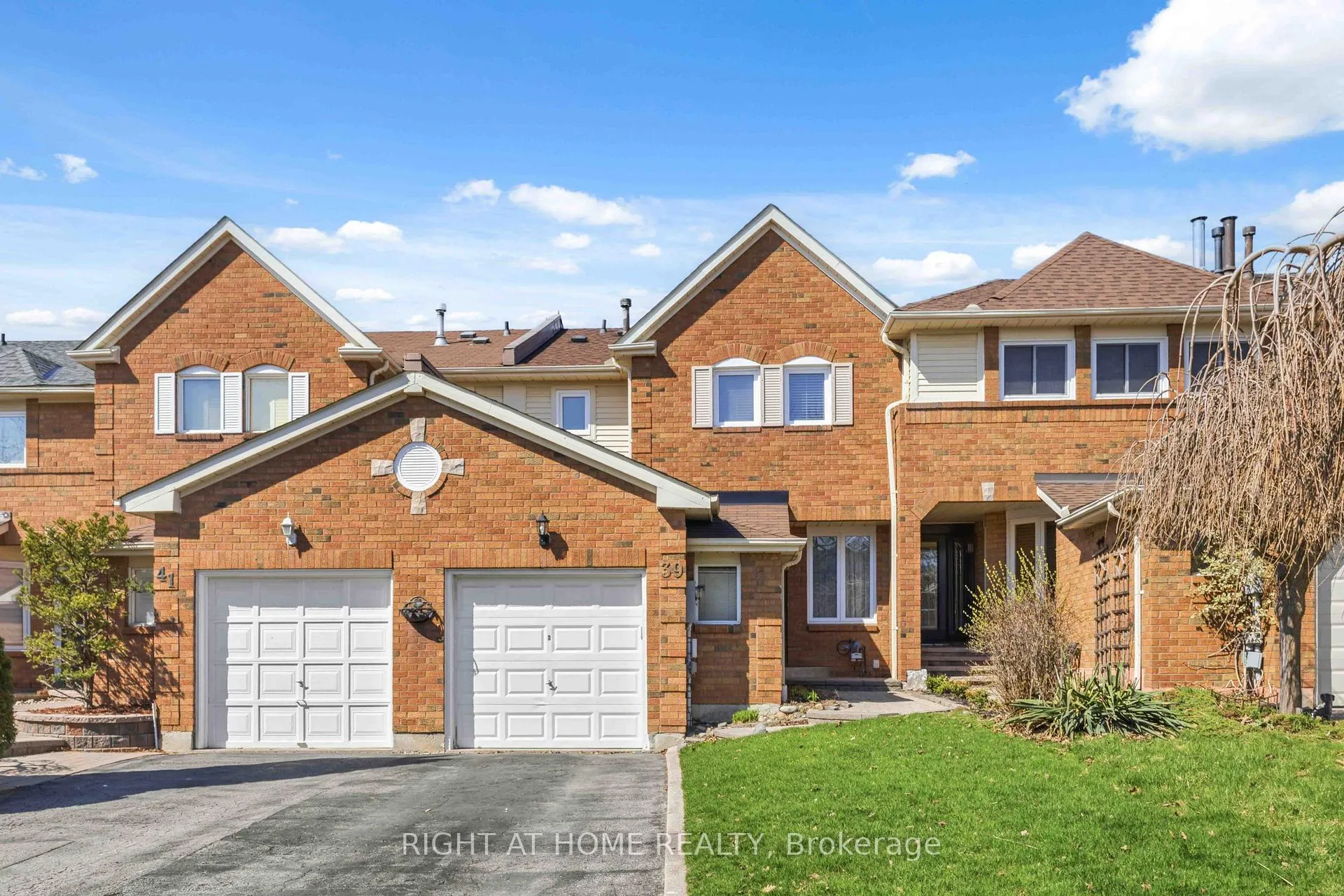 Photo 2 of 39 Davies Crescent, Whitby, Pringle Creek — HOMEH
