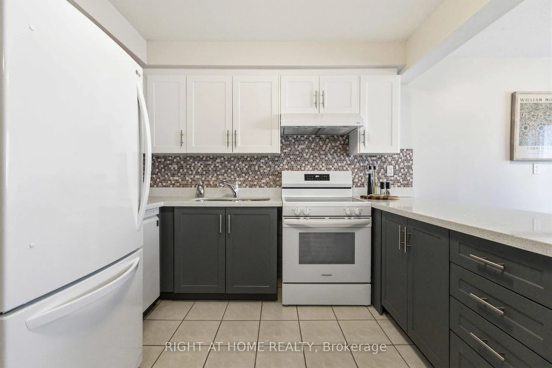 Photo 10 of 39 Davies Crescent, Whitby, Pringle Creek — HOMEH