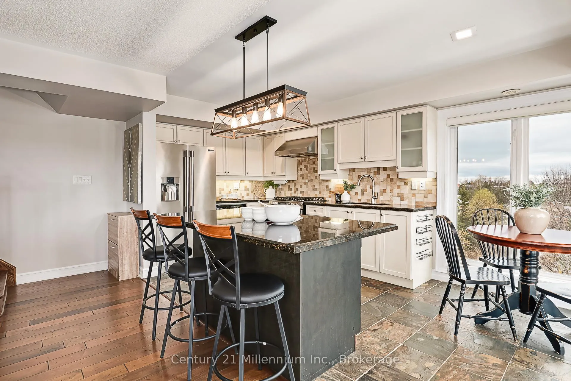 Photo 10 of Unit 201, 6 Joseph Trail, Collingwood — HOMEH