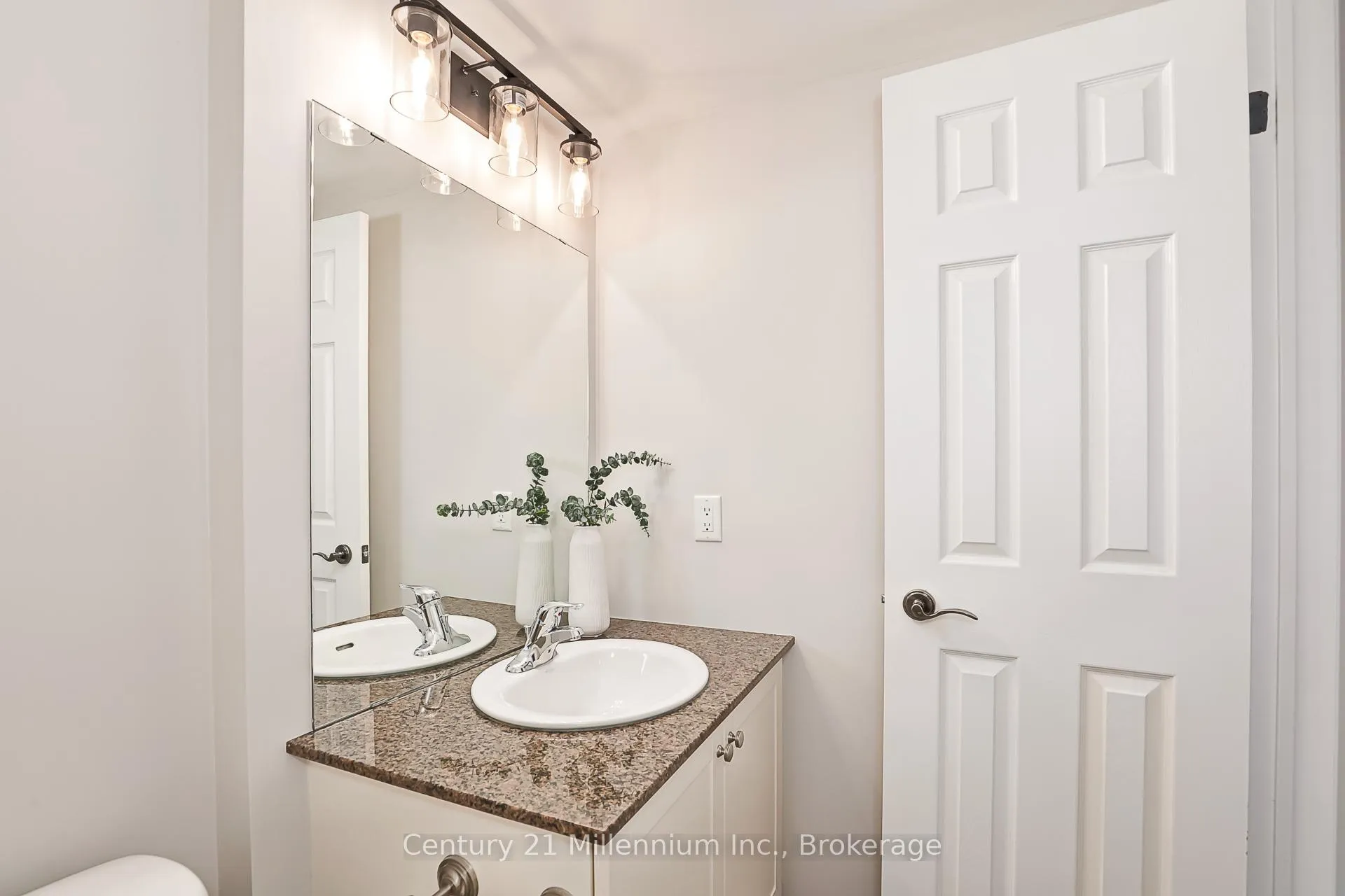 Photo 15 of Unit 201, 6 Joseph Trail, Collingwood — HOMEH