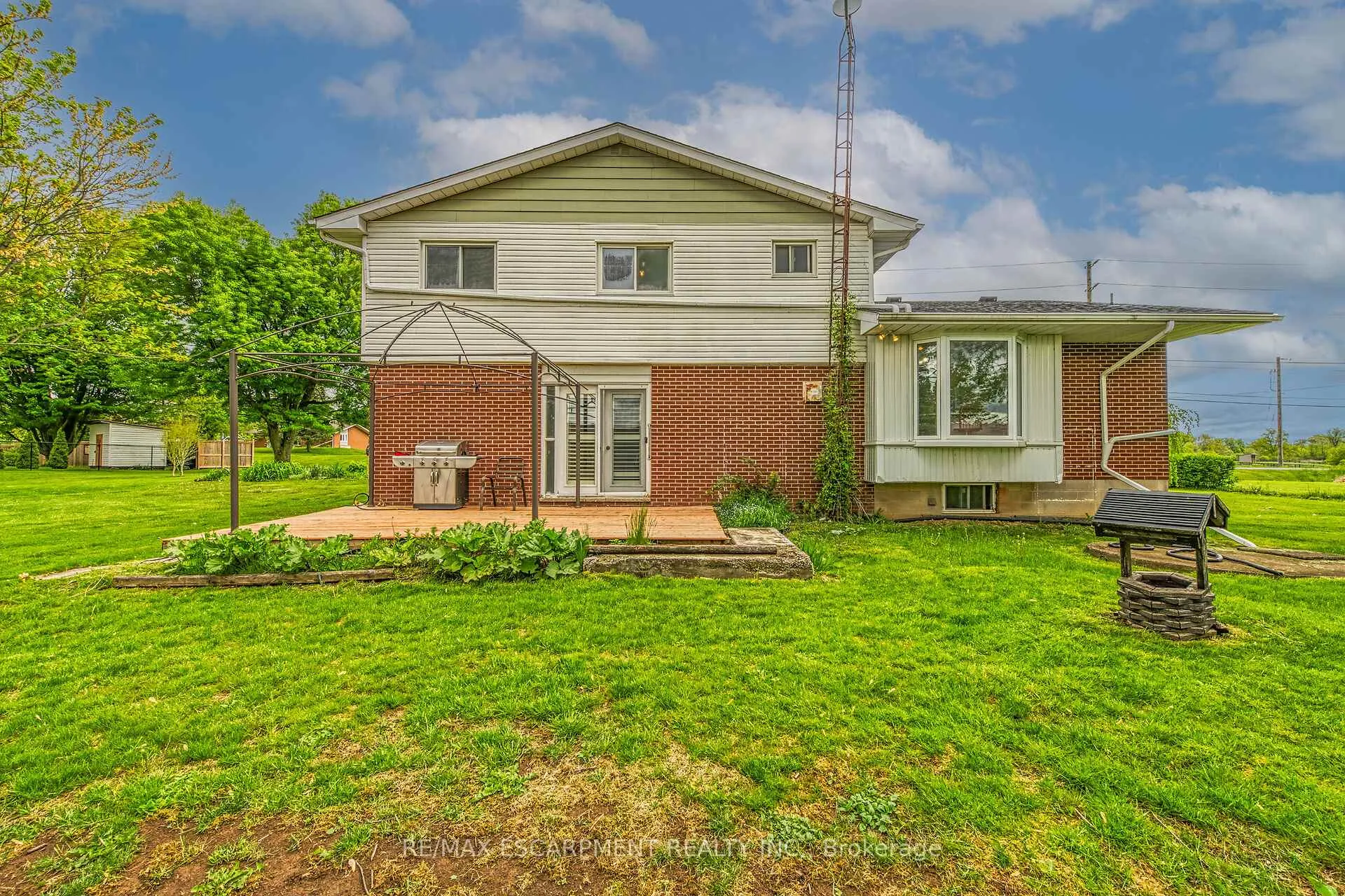 Photo 2 of 42 Nelles Street E, Haldimand — HOMEH